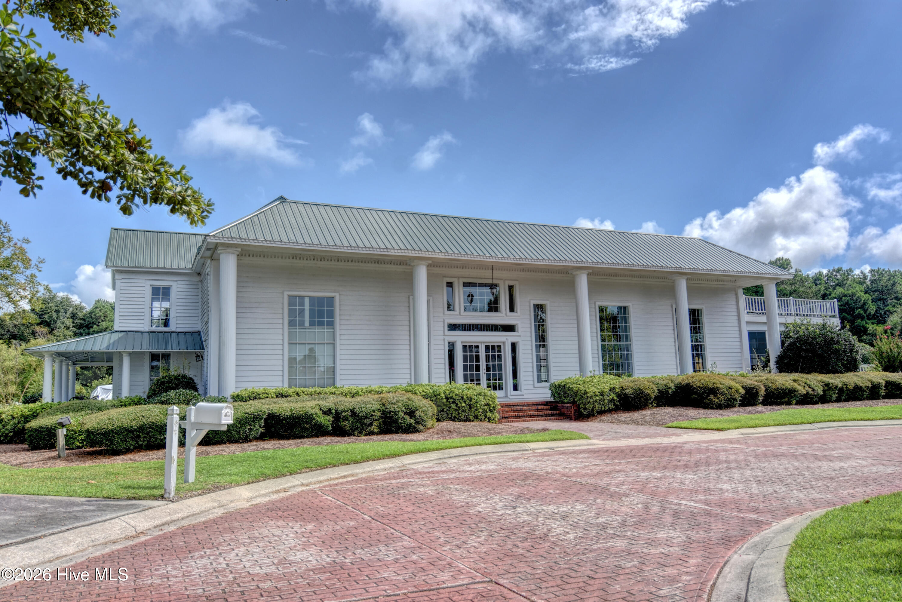 100581433 | Photo 64