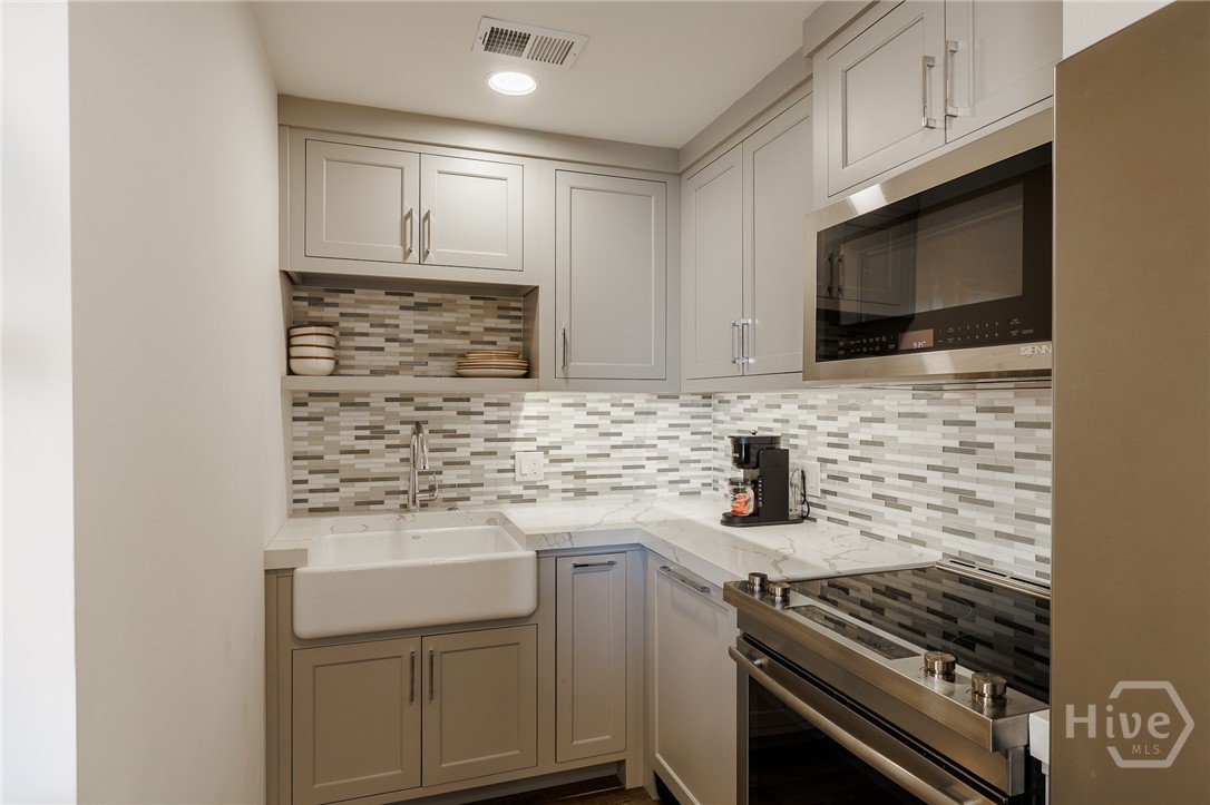 247 Washington Street E 309