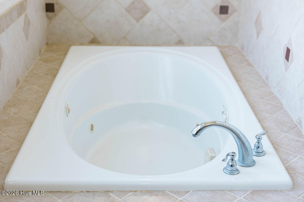 100558568 | Photo 22