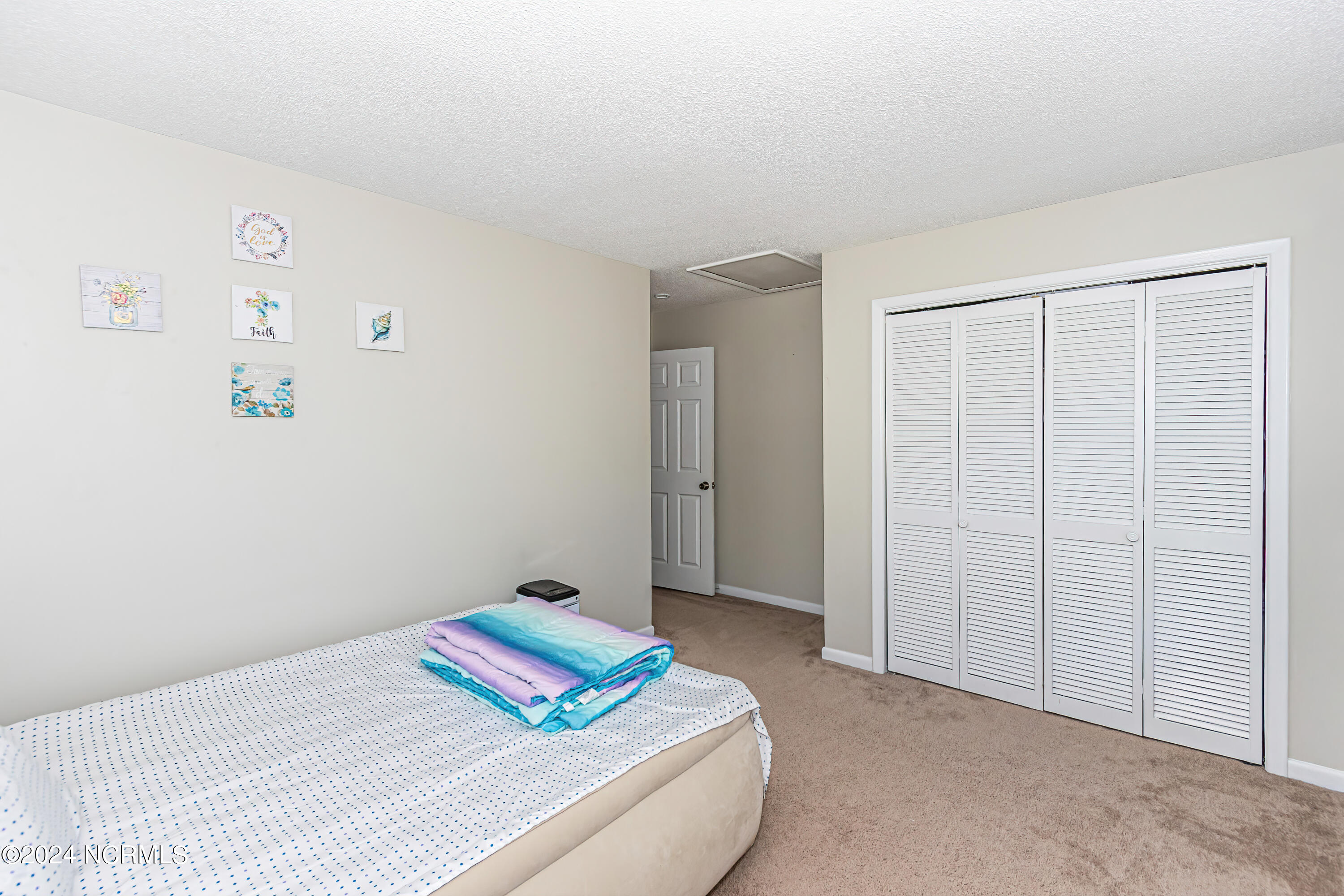 100448019 | Photo 28