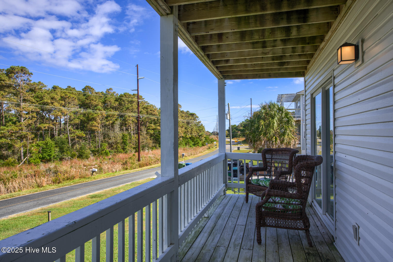 100535257 | Photo 51