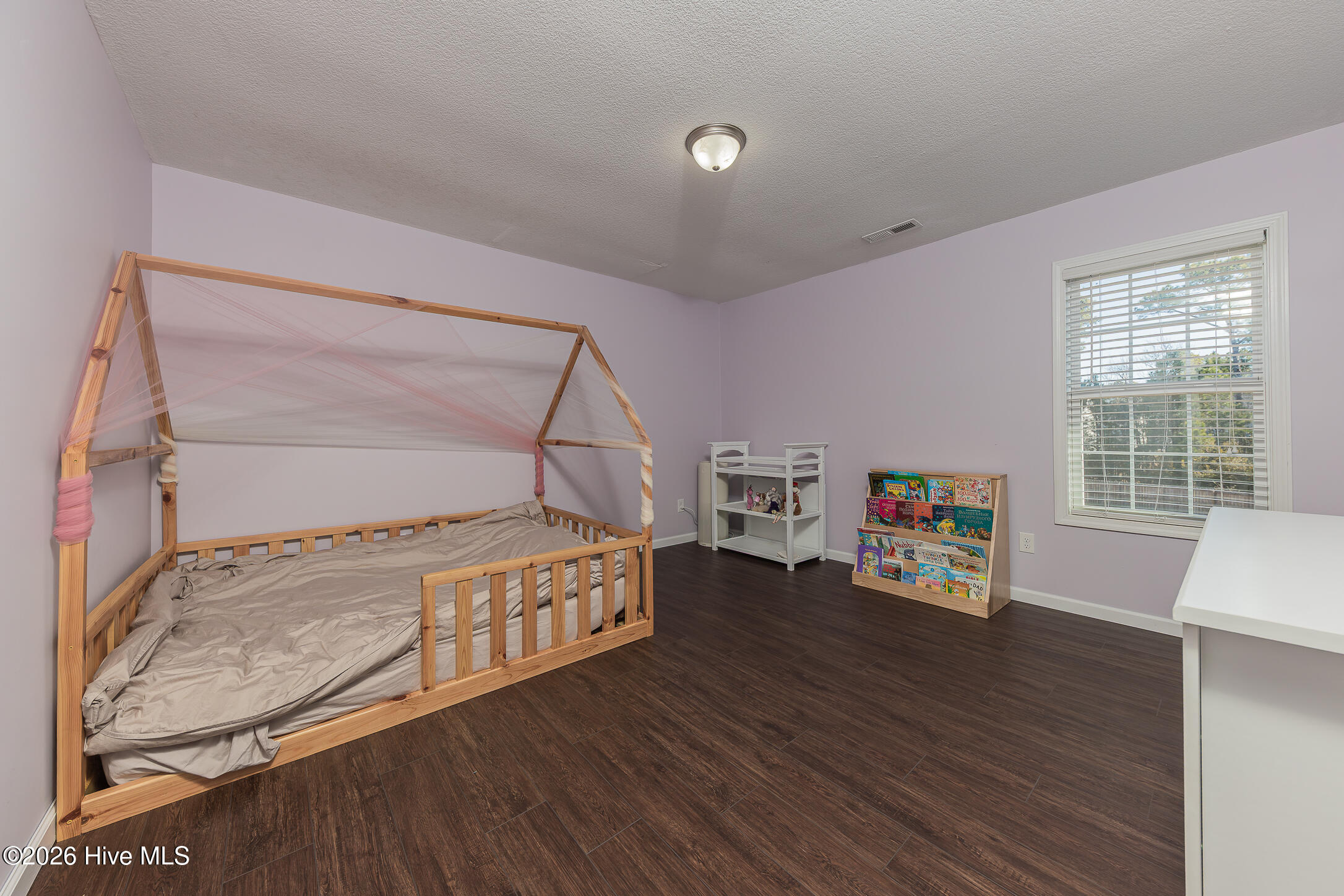 100554751 | Photo 46