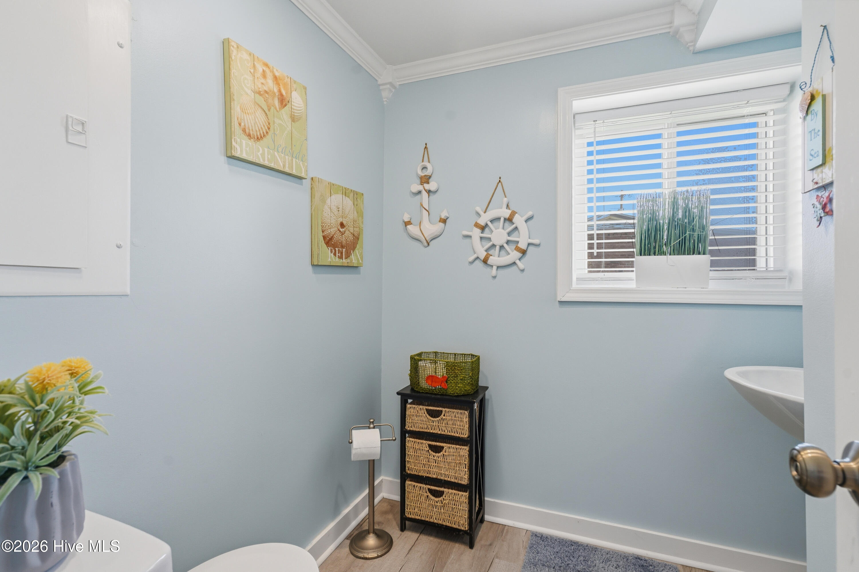 100564102 | Photo 36