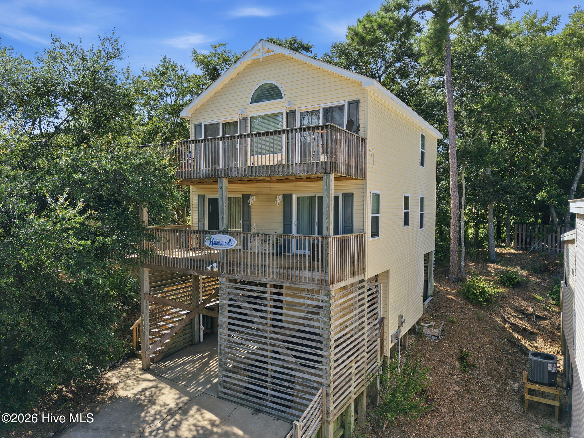 1st image of 313 Sir Chandler Dr, Kill Devil Hills, NC 27948 | MLS# 100596029