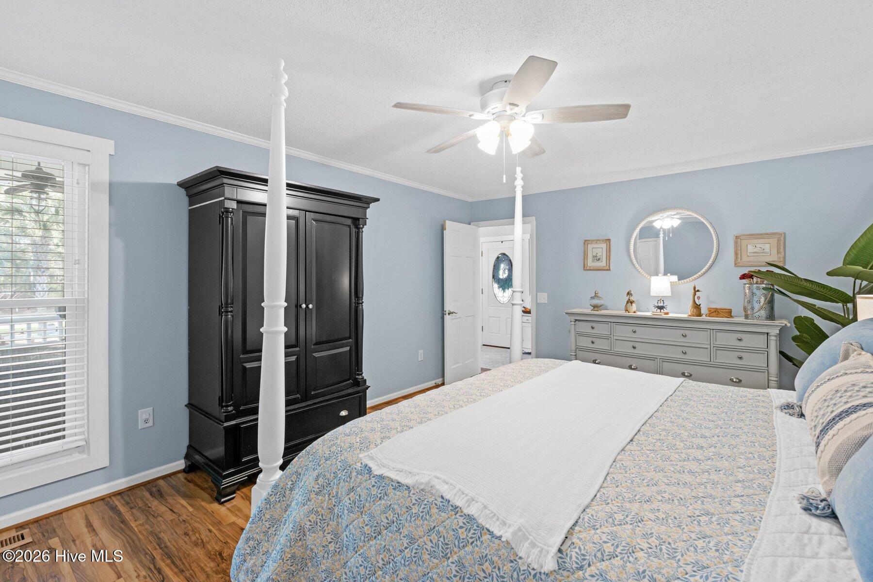 100559463 | Photo 32