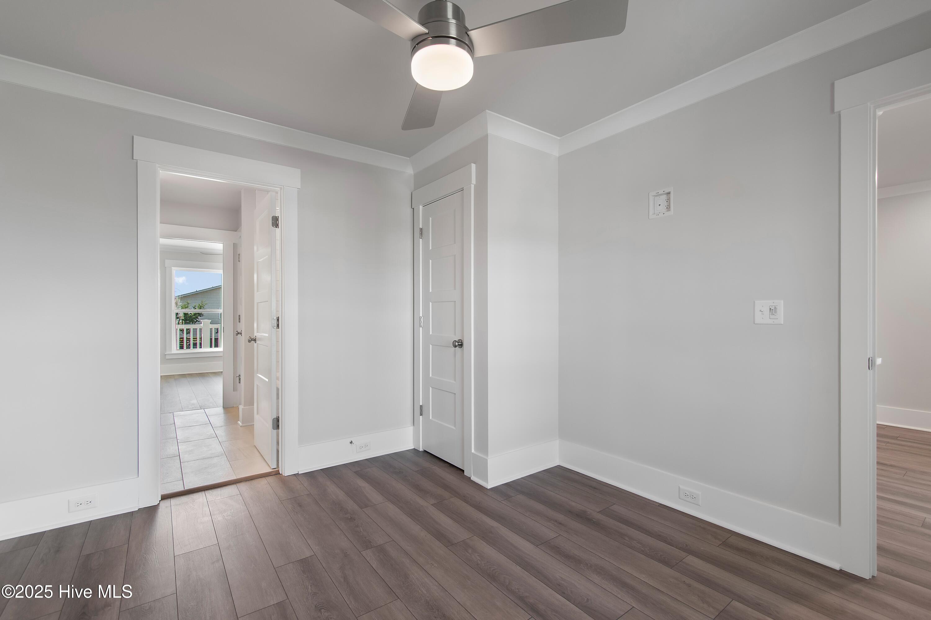 100511699 | Photo 71