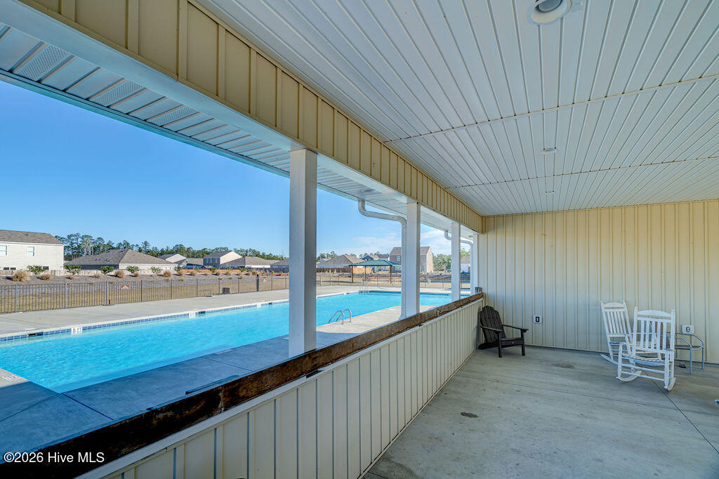 100560192 | Photo 35