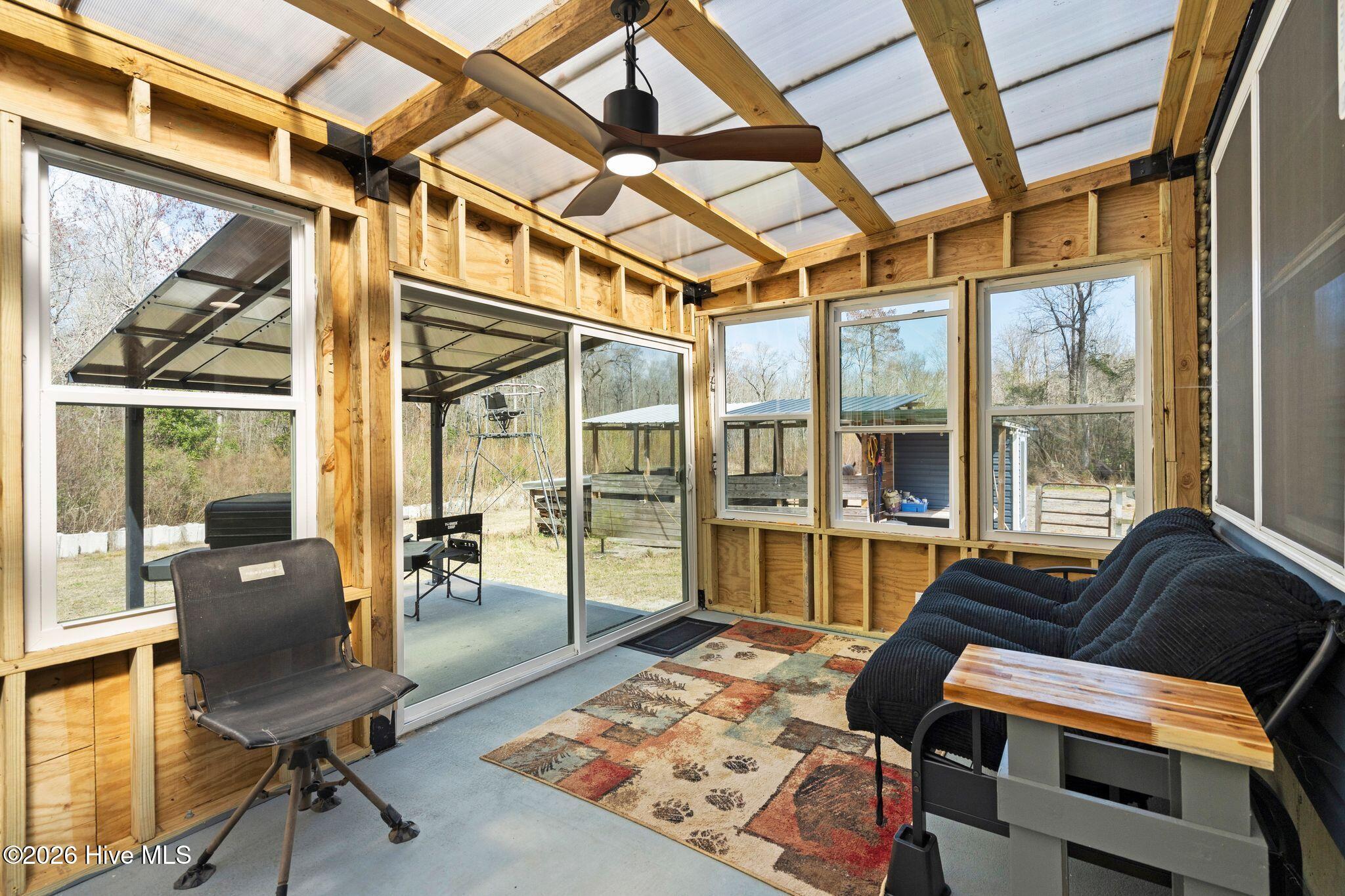 100559666 | Photo 81