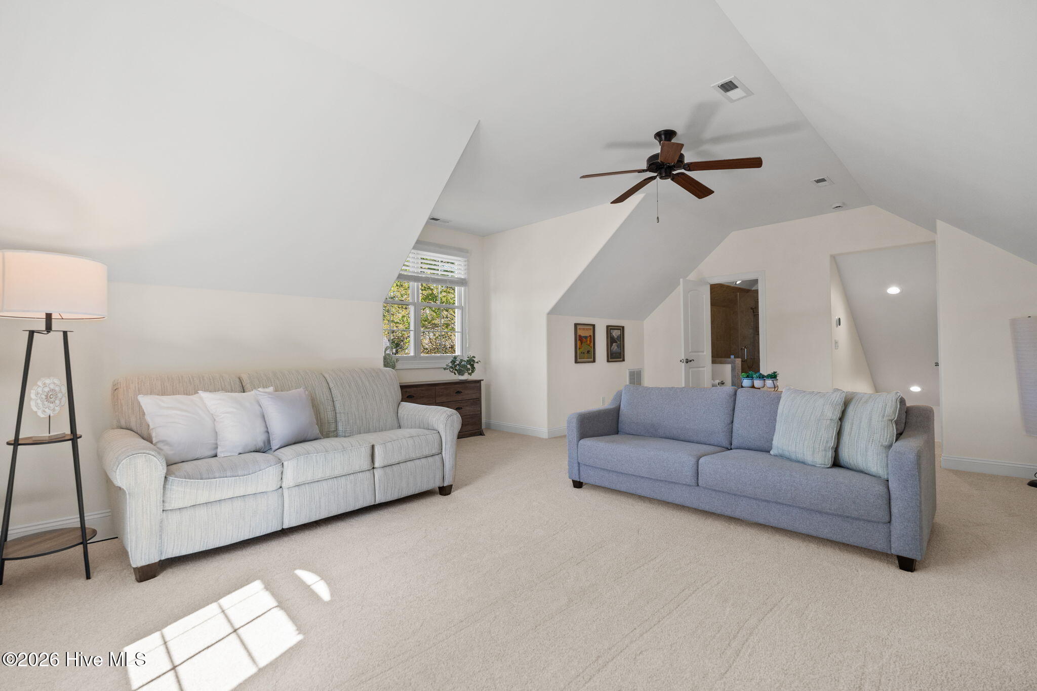 Undisclosed Address, Southport, NC, 28461