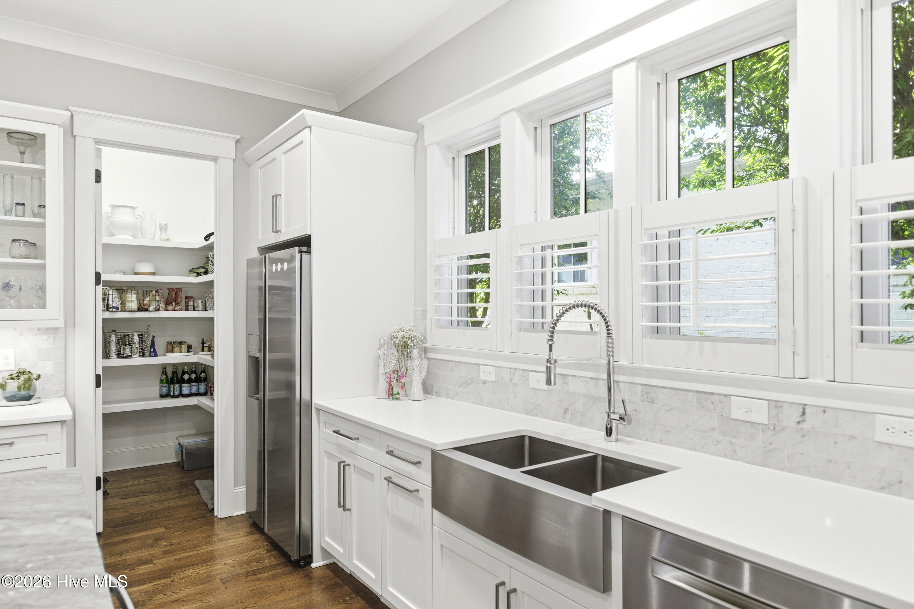 100562108 | Photo 31