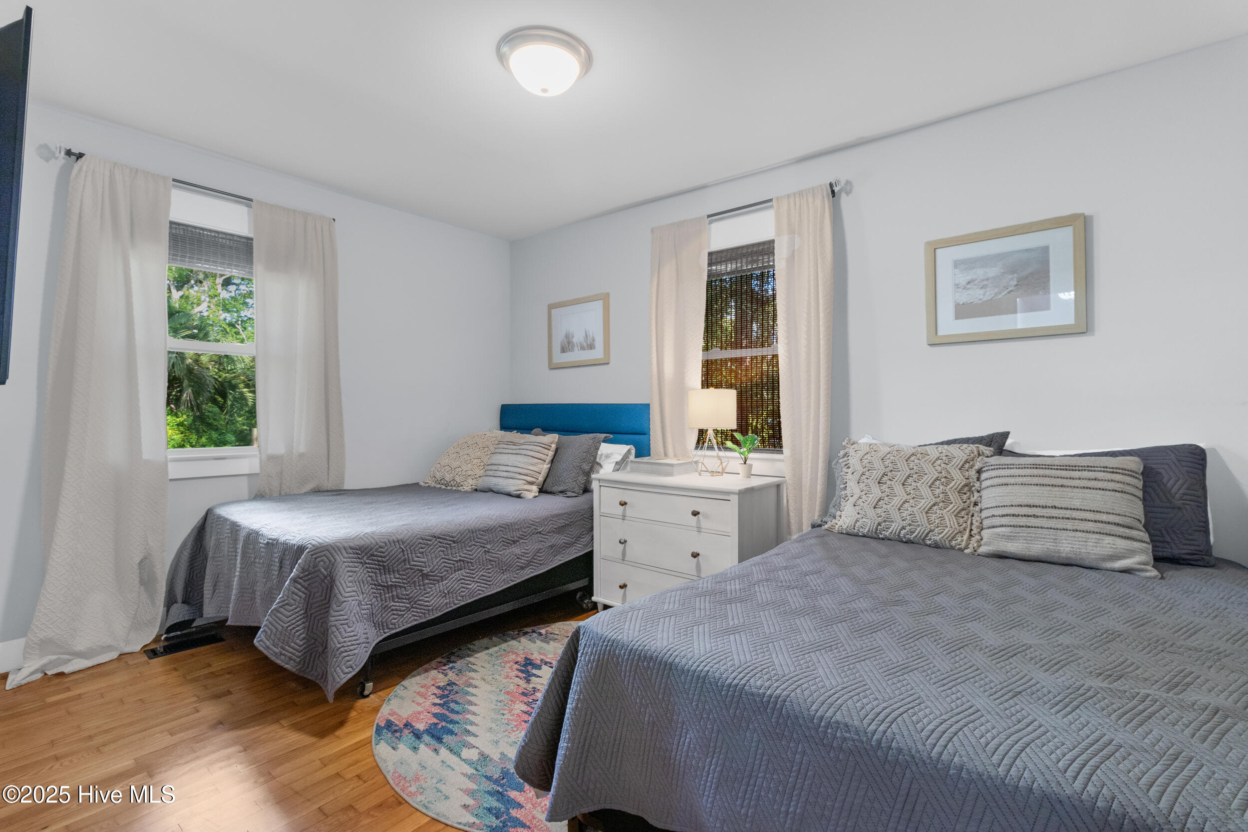 100557654 | Photo 24