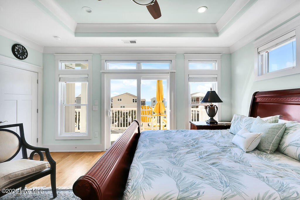 100564206 | Photo 49