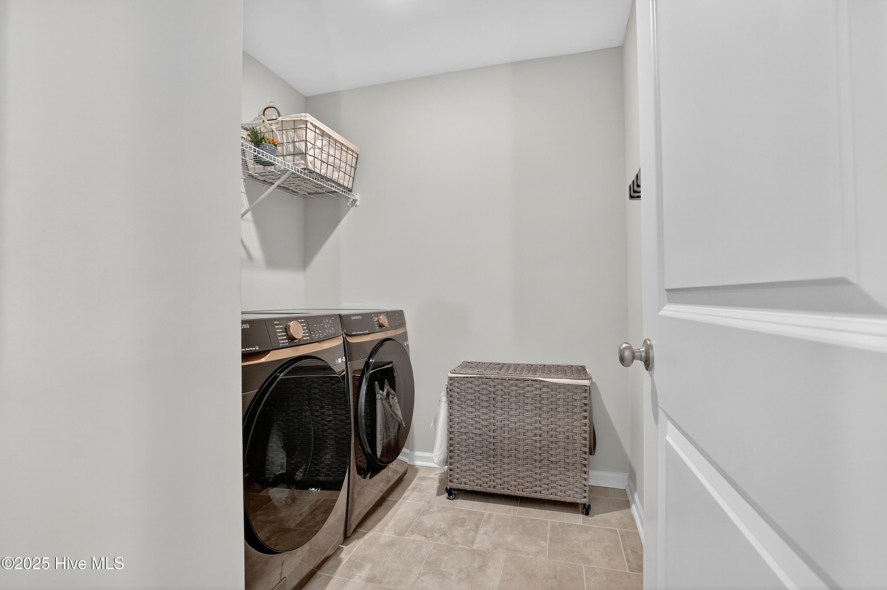 100533357 | Photo 15