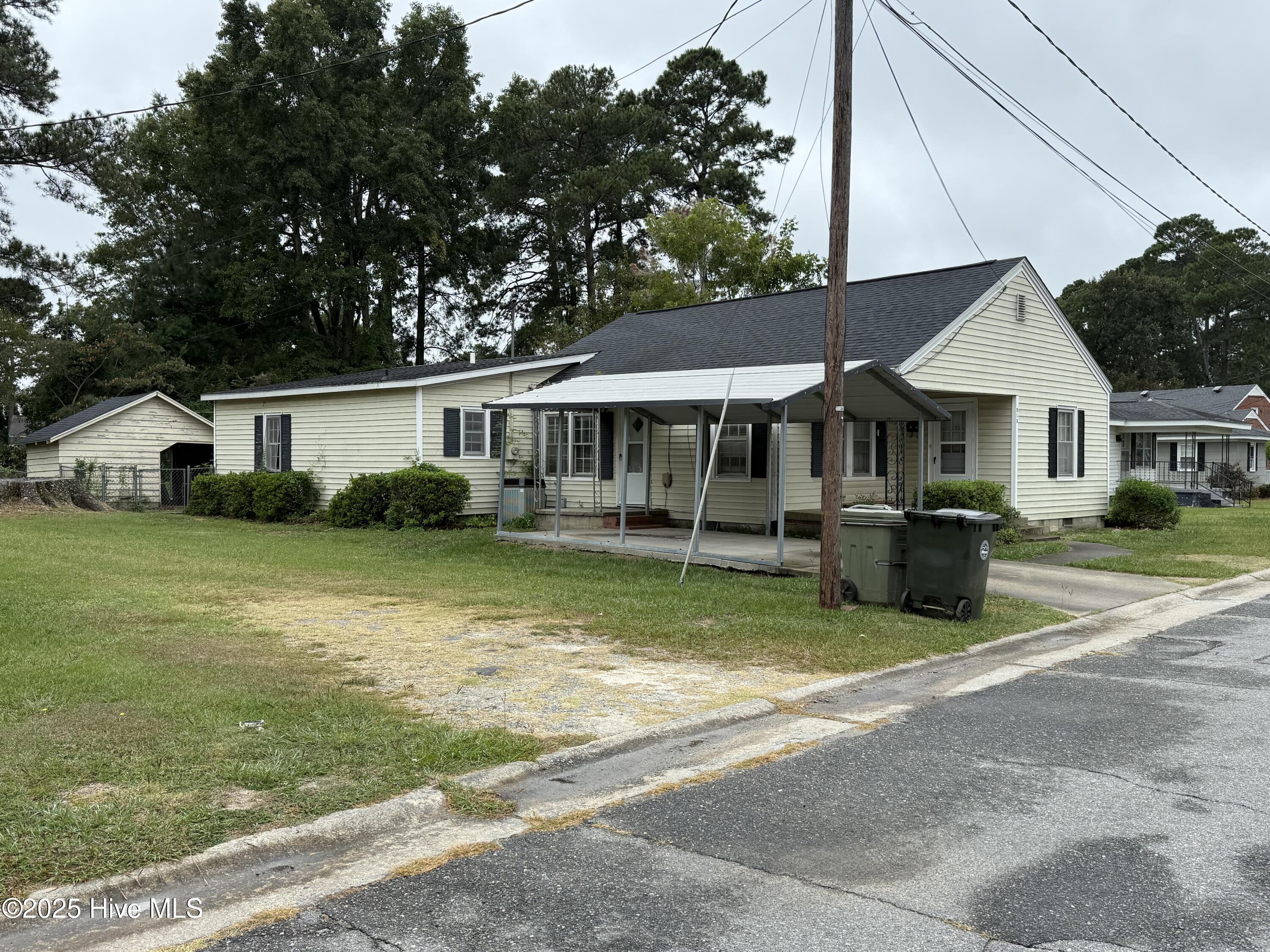 Homes for sale in Mount Olive, NC | 513 Steele St, Mount Olive, NC 28365 | MLS# 100529962