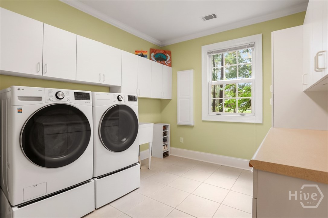 Pantry/Laundry Room
