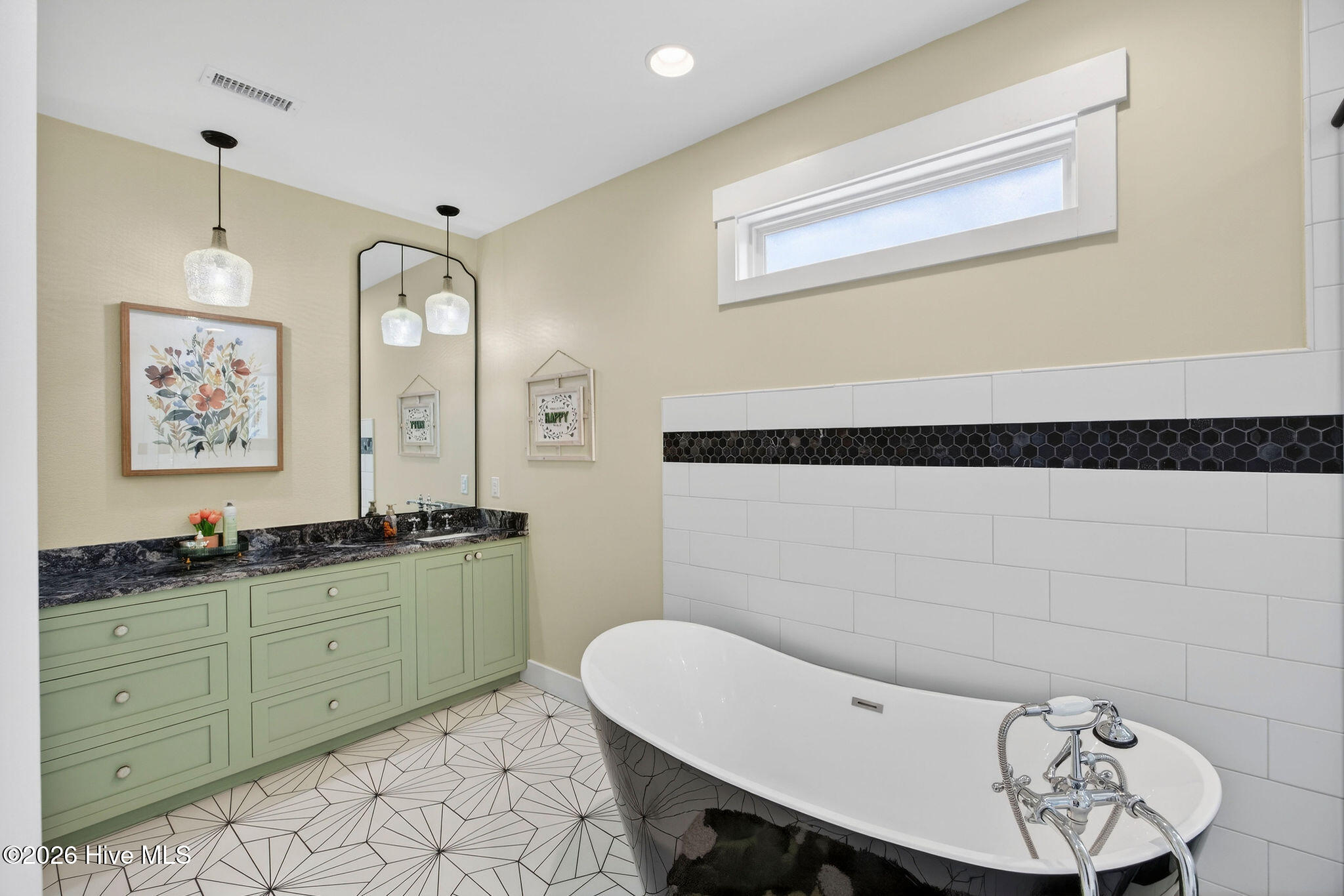 100555452 | Photo 22