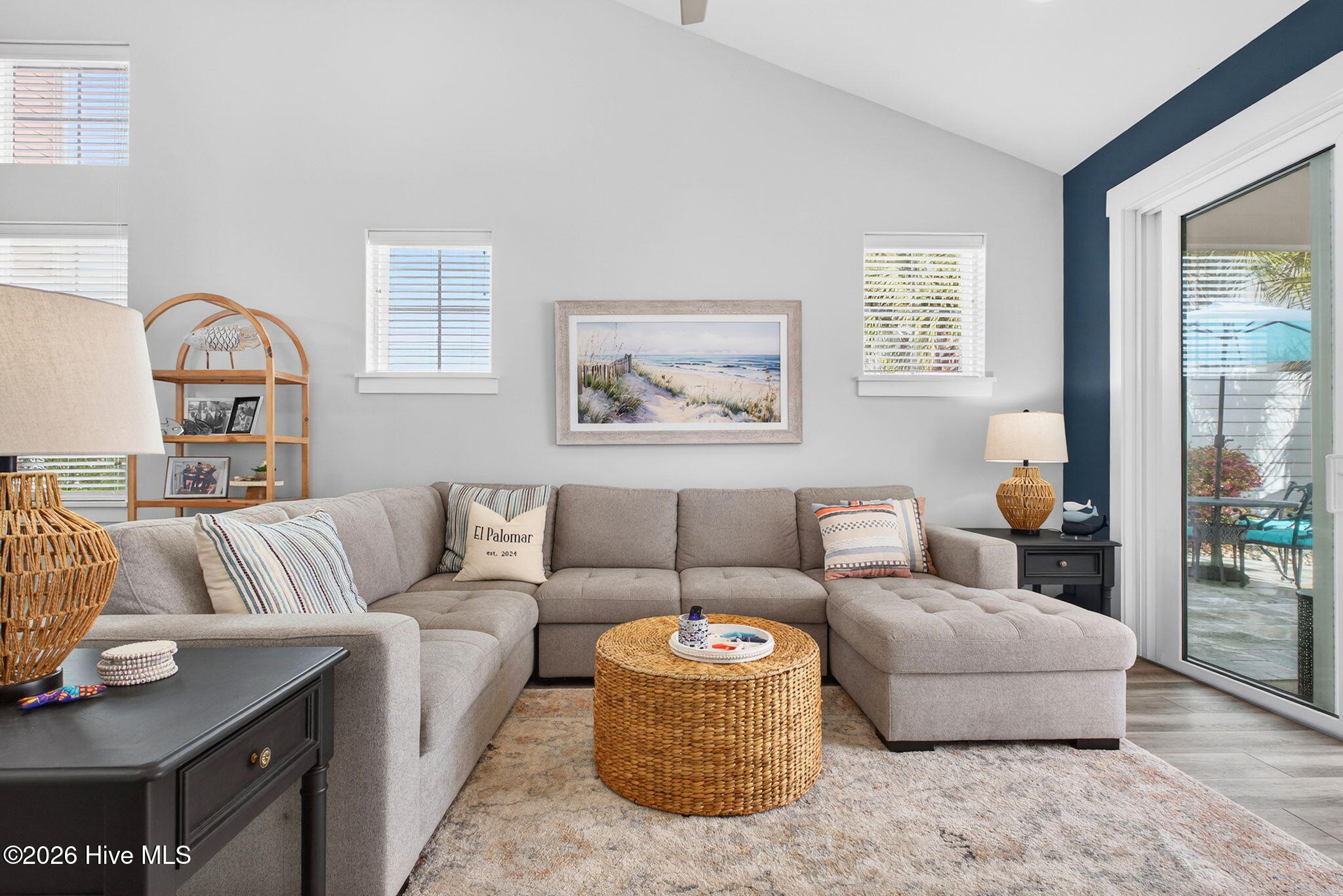 100559730 | Photo 21