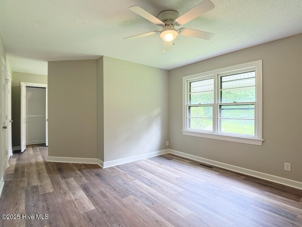 100519170 | Photo 28