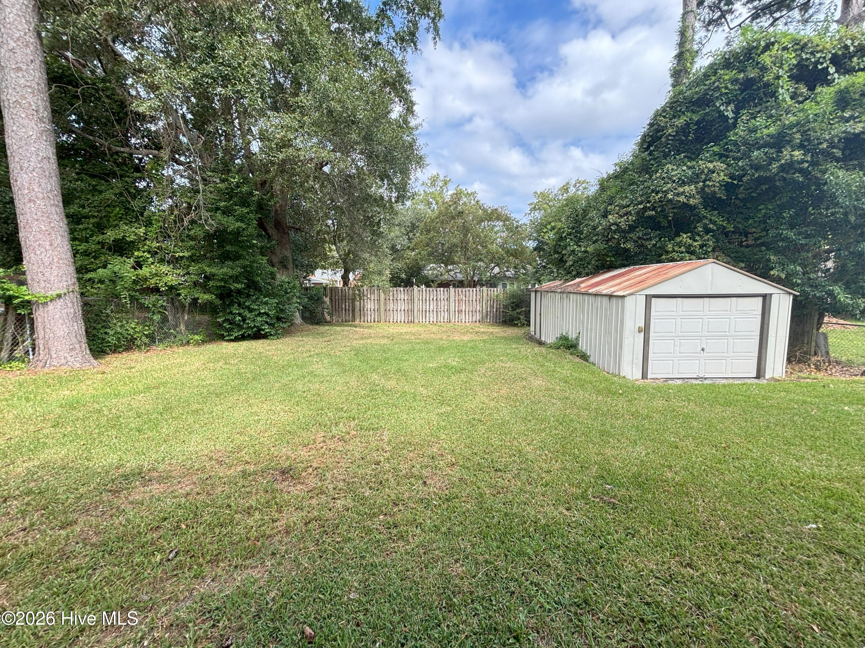 100562422 | Photo 16