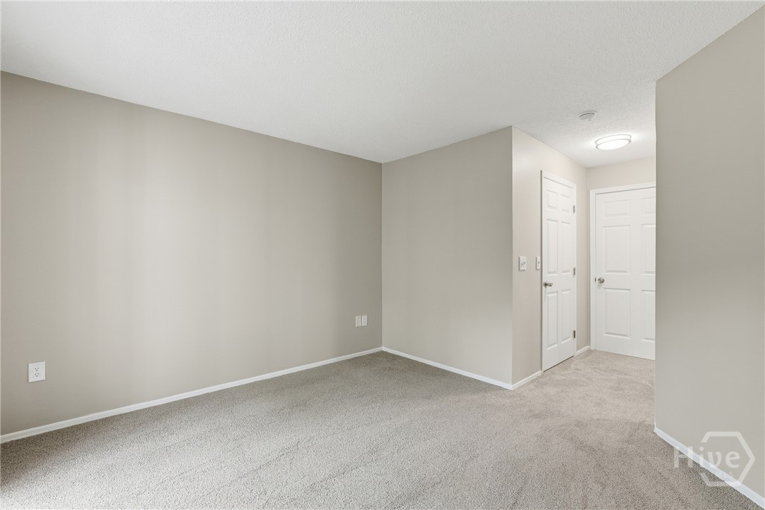 Door To The Left Leads To BIG Walk In Closet! Door