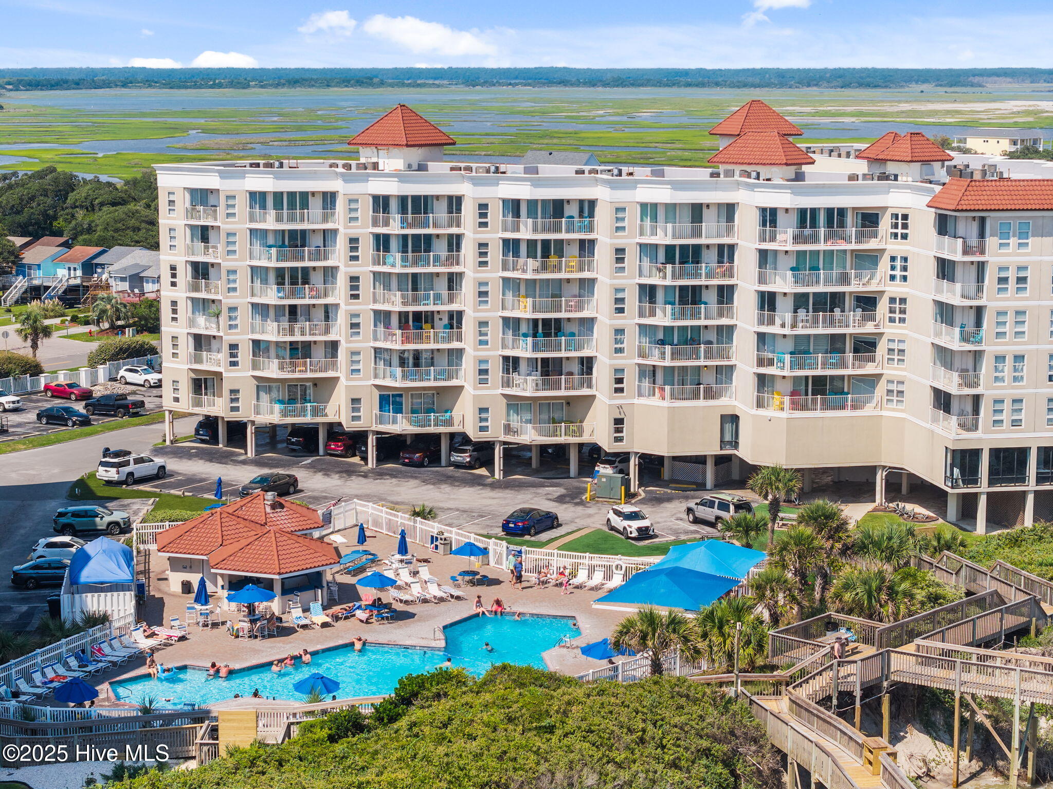 100528908 | Photo 38