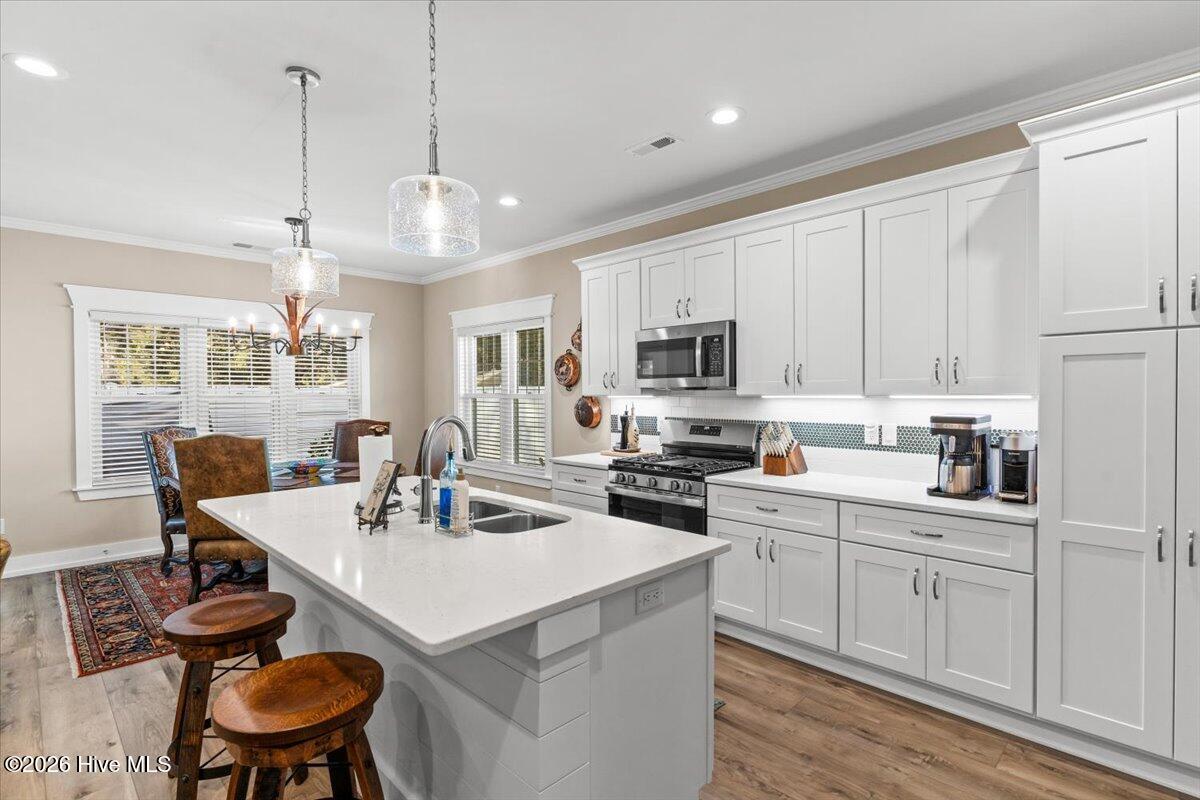 100547880 | Photo 17