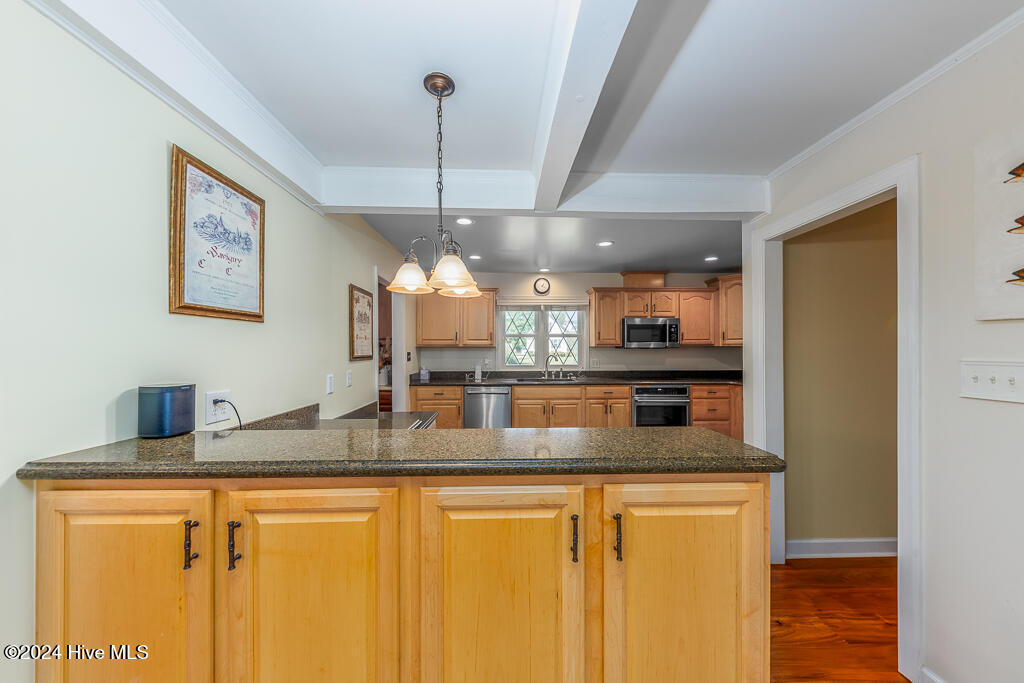 121 Harbour Drive,Hubert
