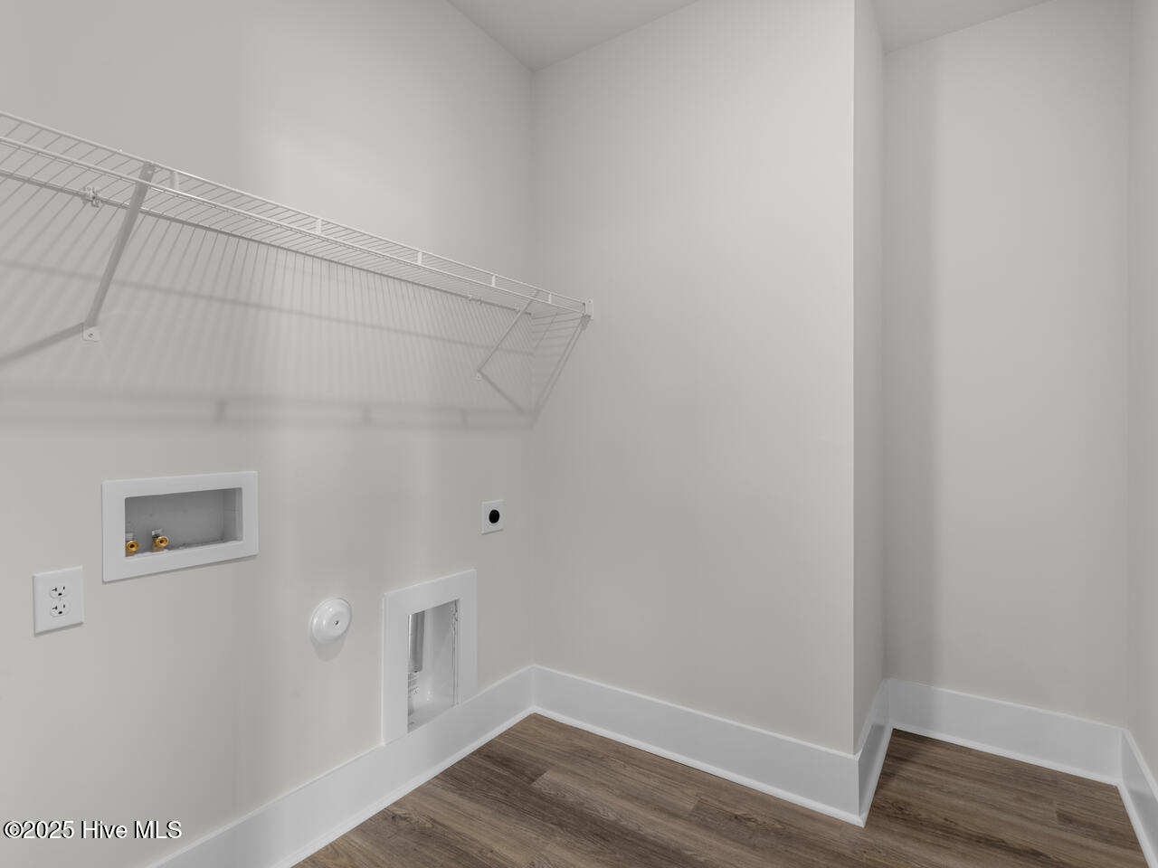 100527358 | Photo 25