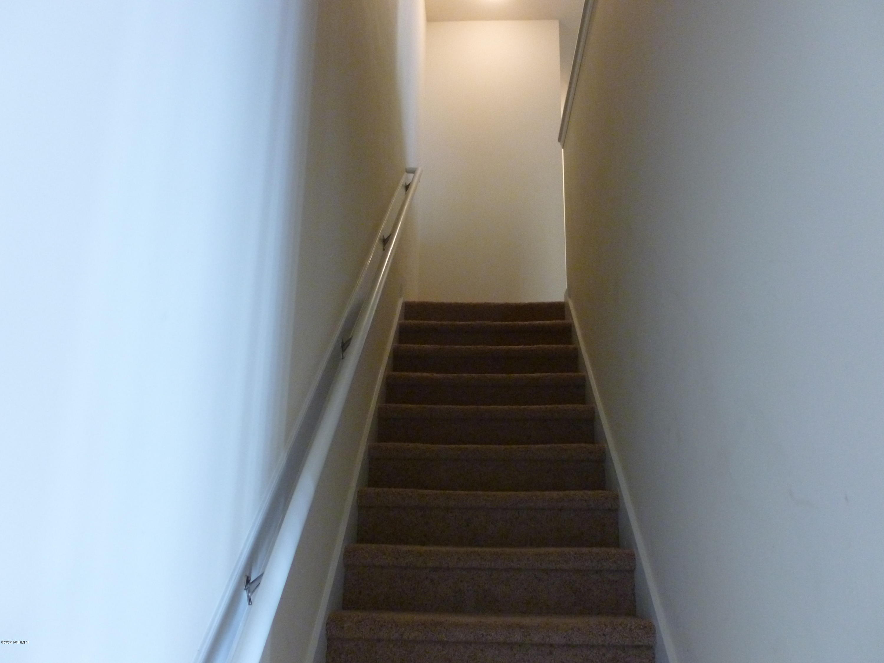 100579066 | Photo 14