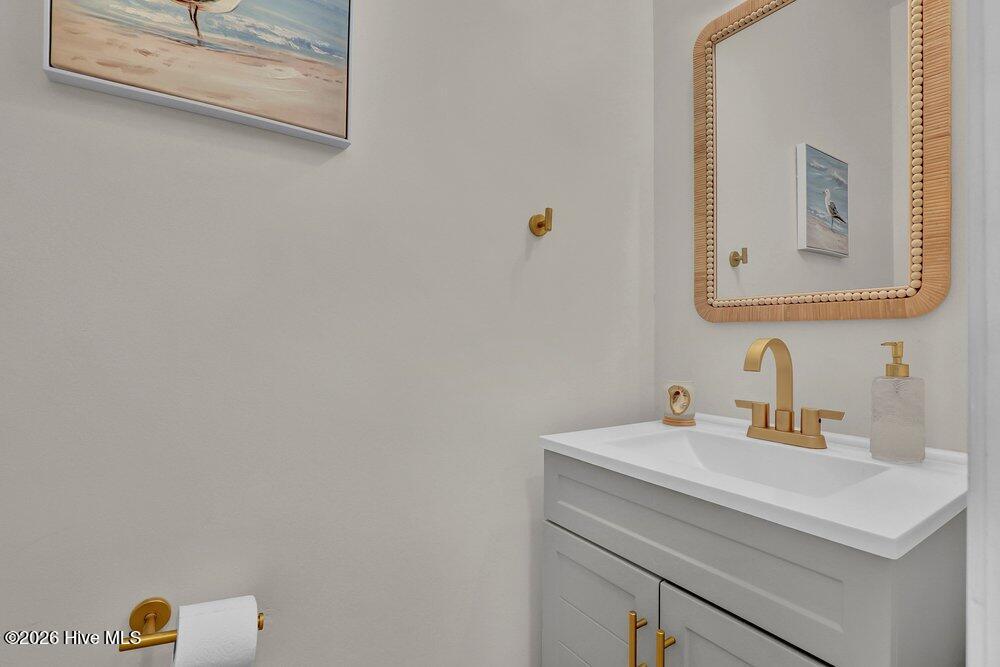 100566646 | Photo 13