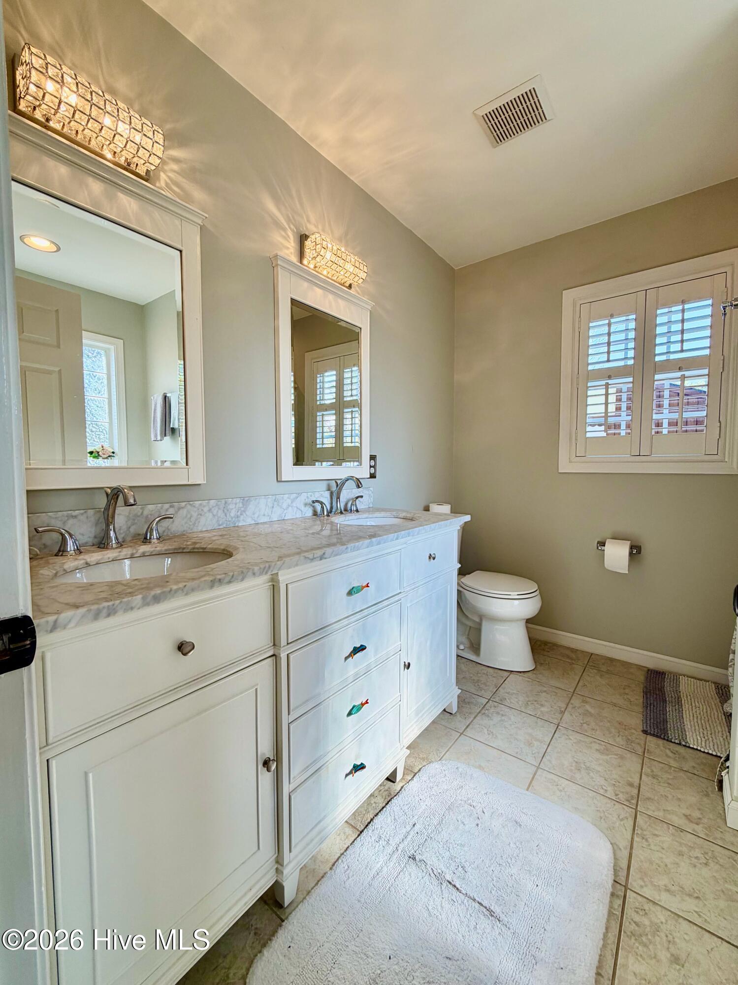 100553297 | Photo 37