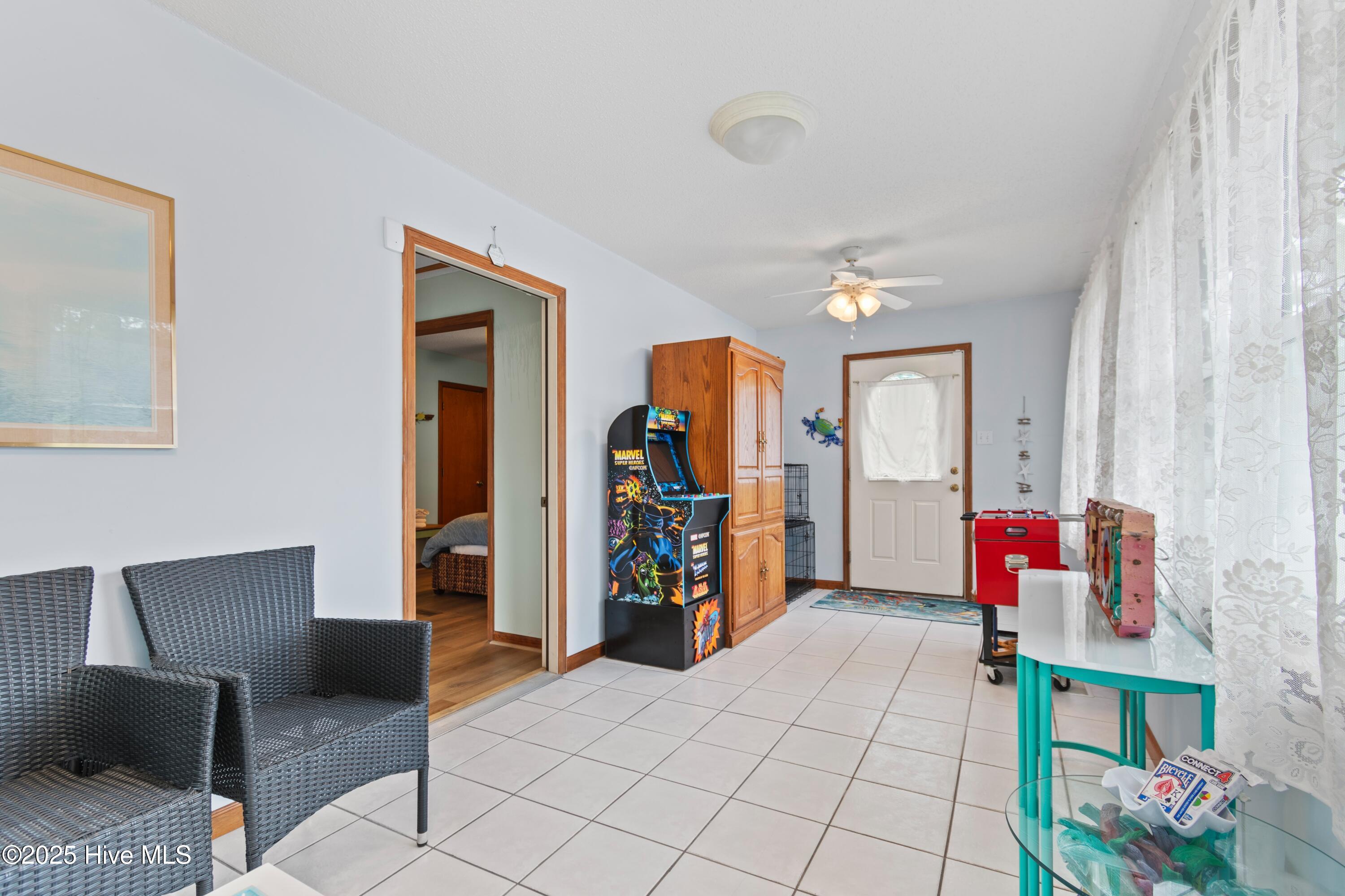 100530130 | Photo 34