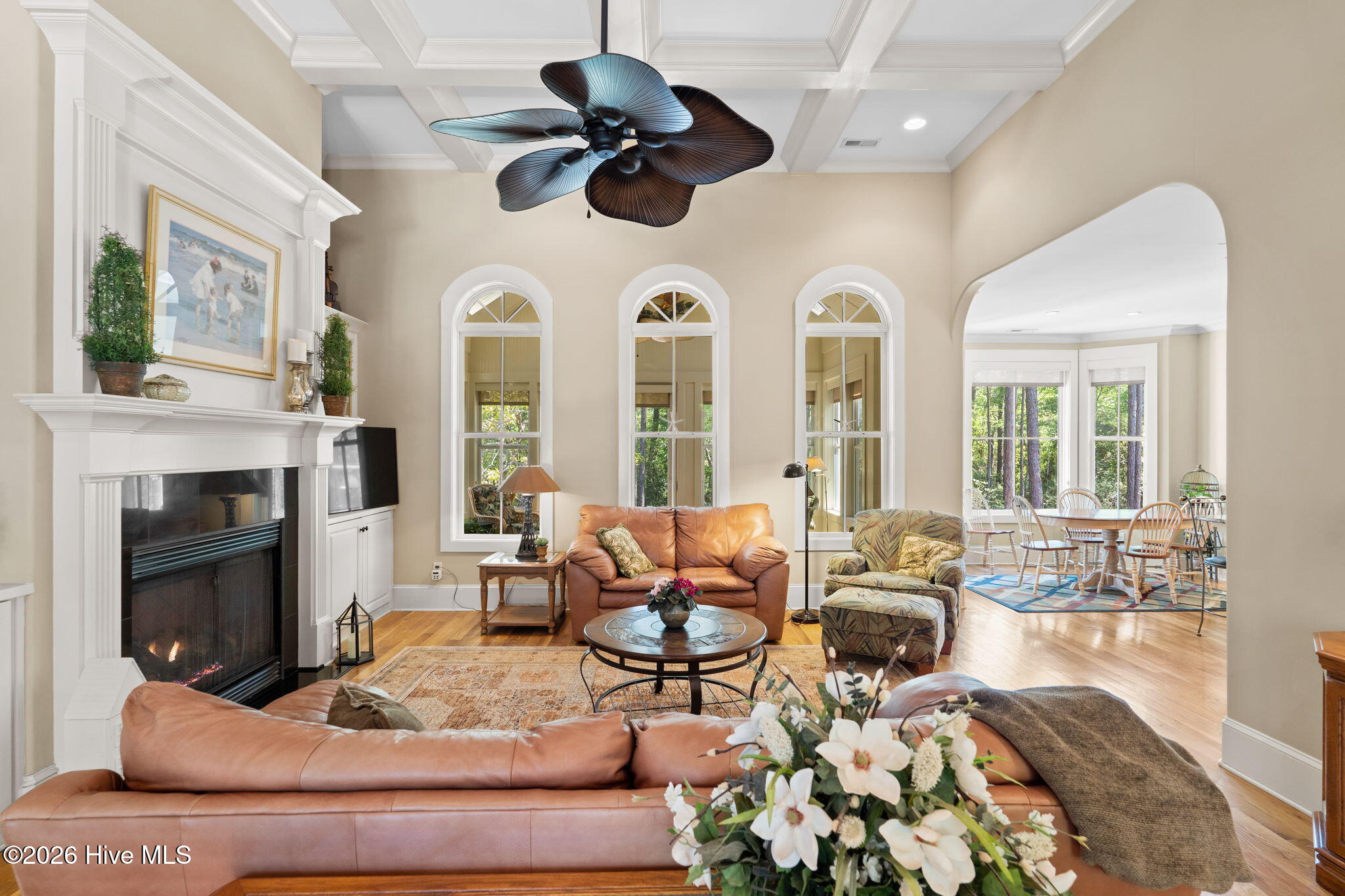 100567899 | Photo 28