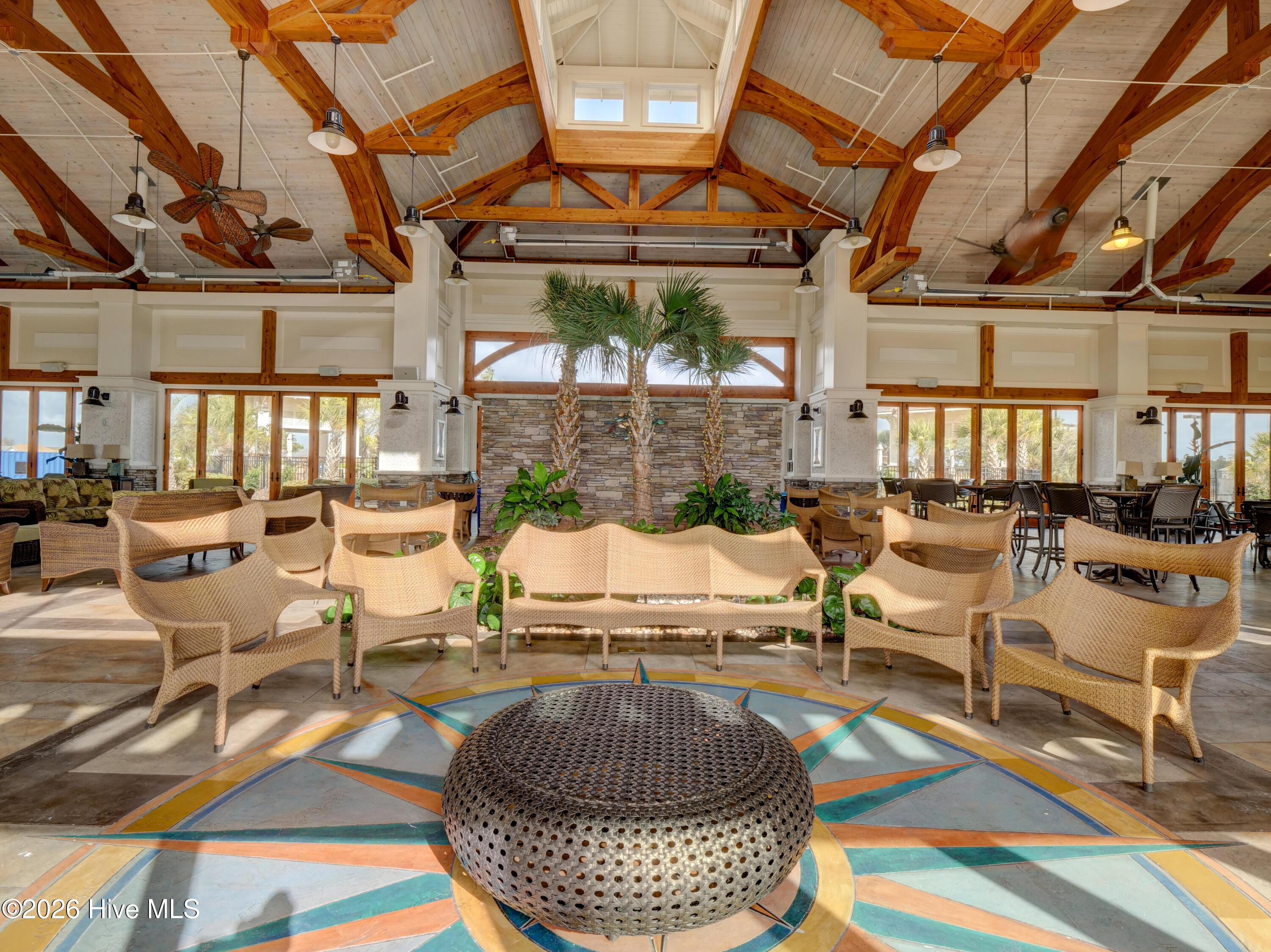 100554141 | Photo 47