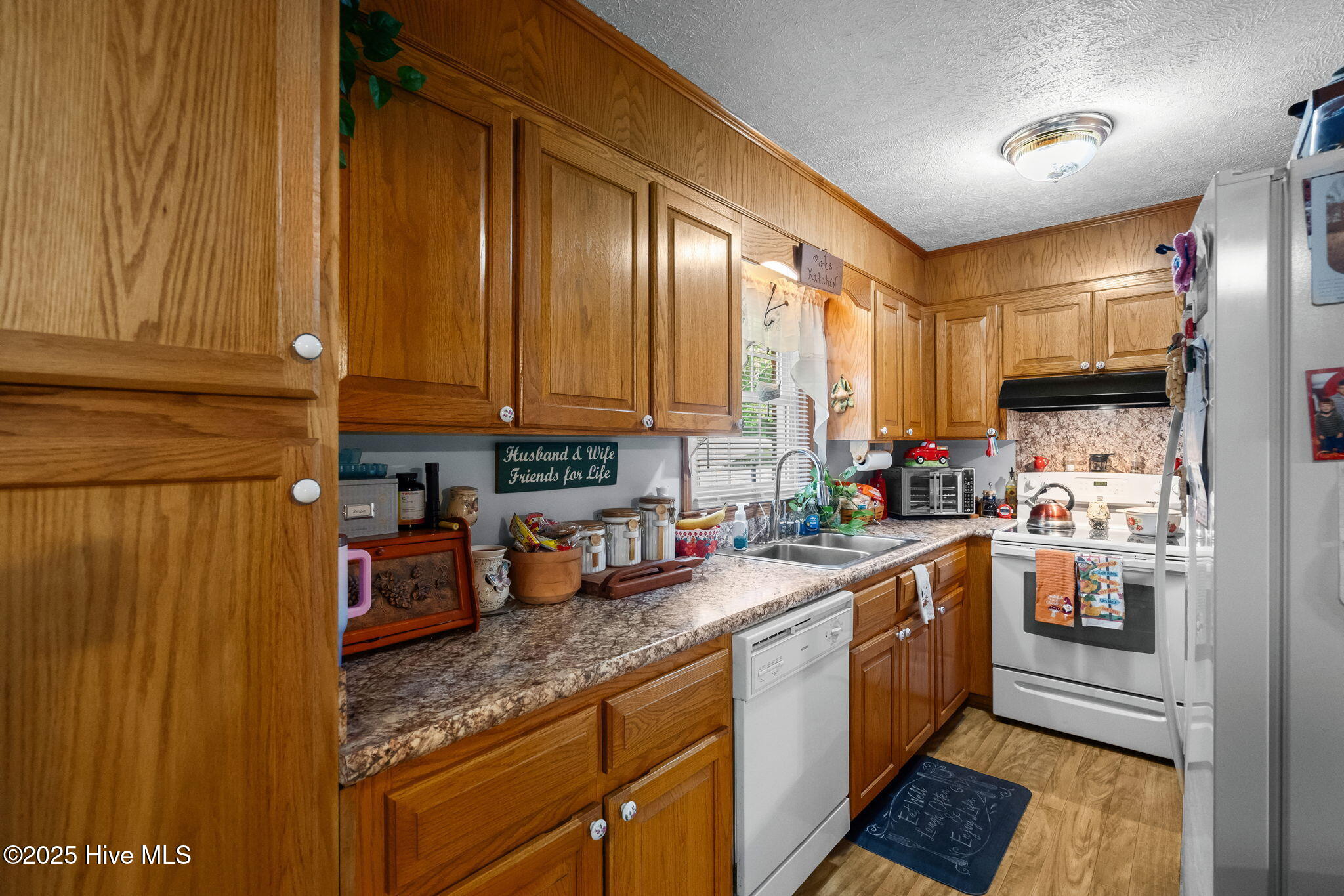 100532446 | Photo 17