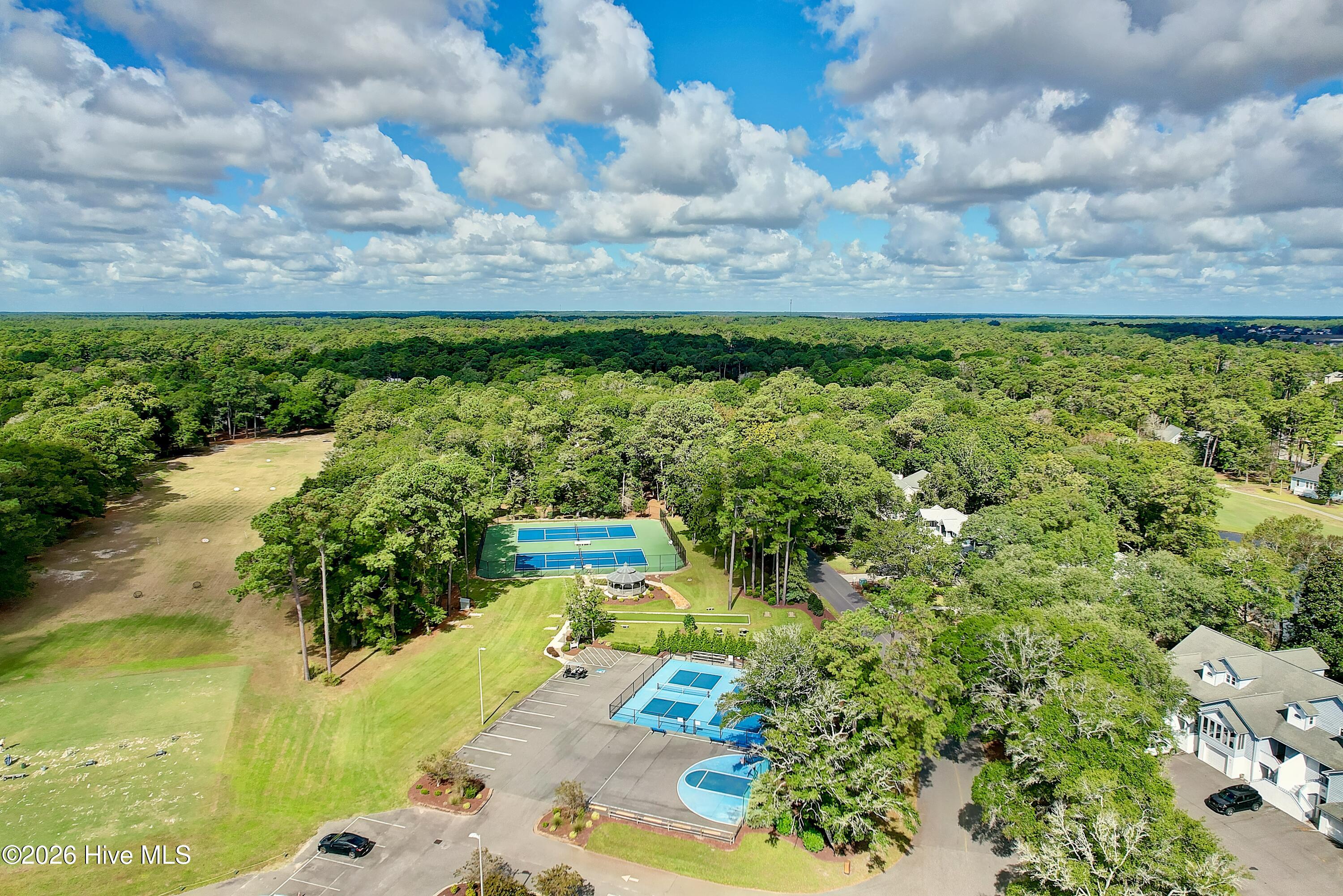 100567872 | Photo 64