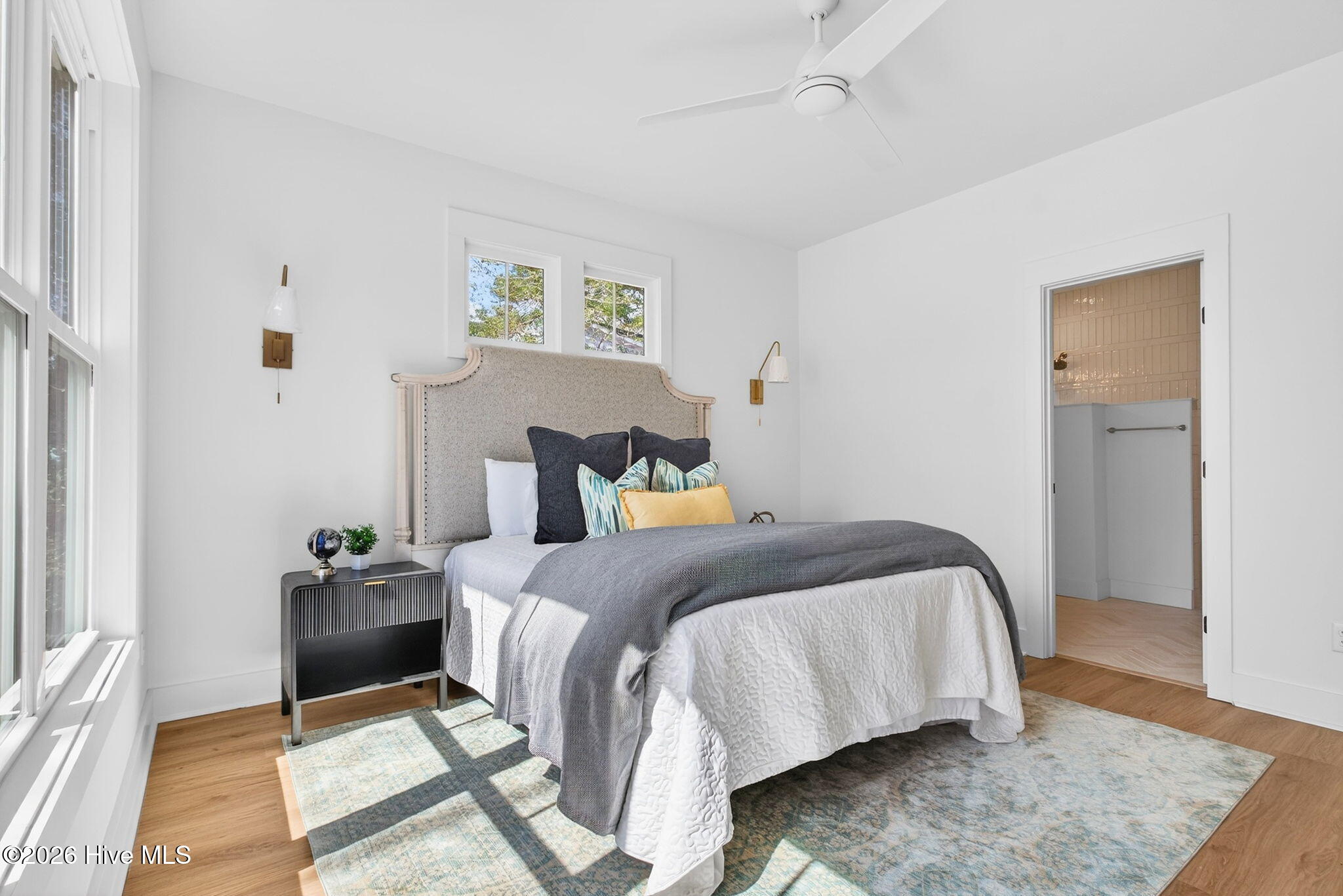 100559377 | Photo 17