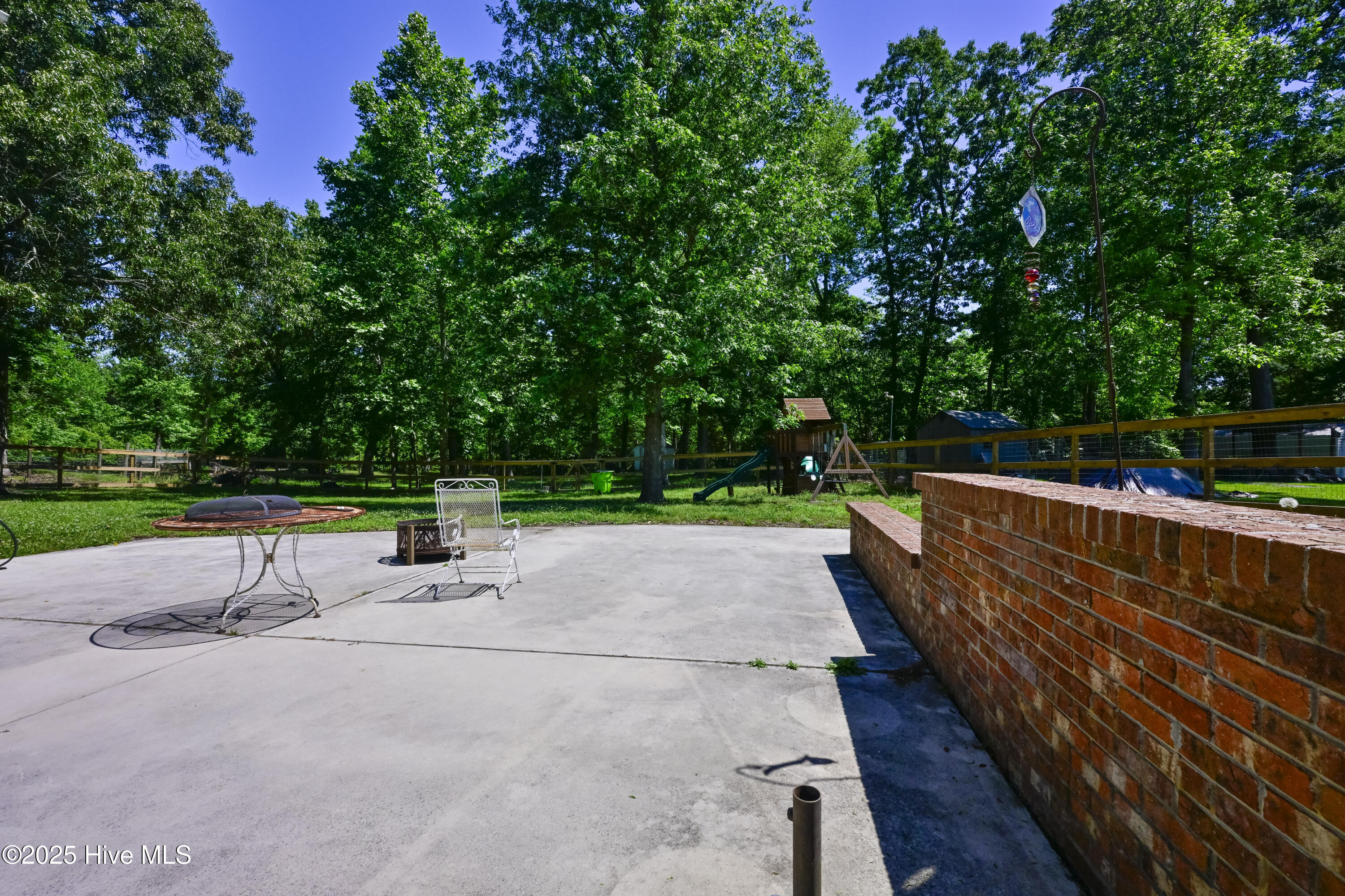 100523766 | Photo 72