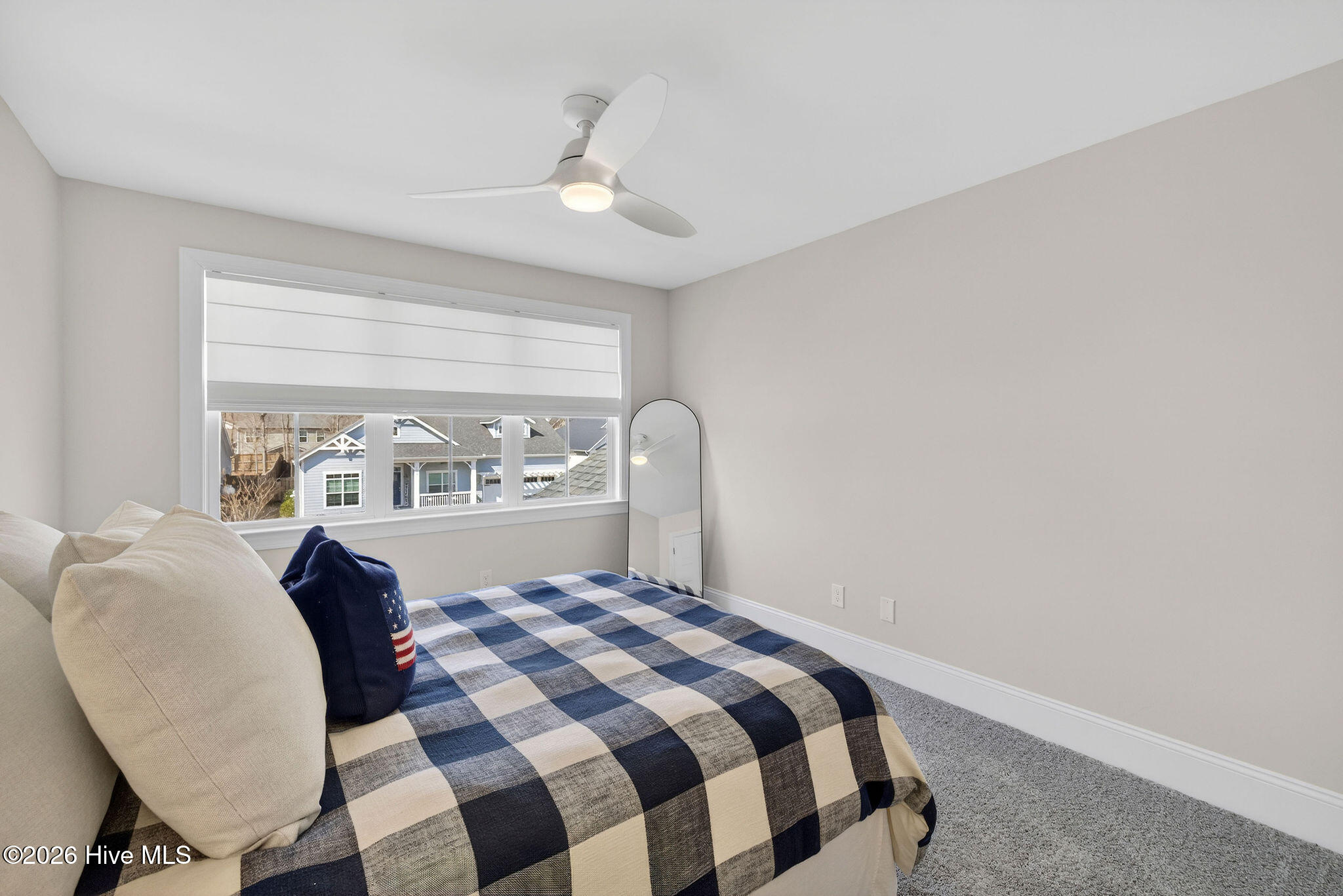 100558378 | Photo 41