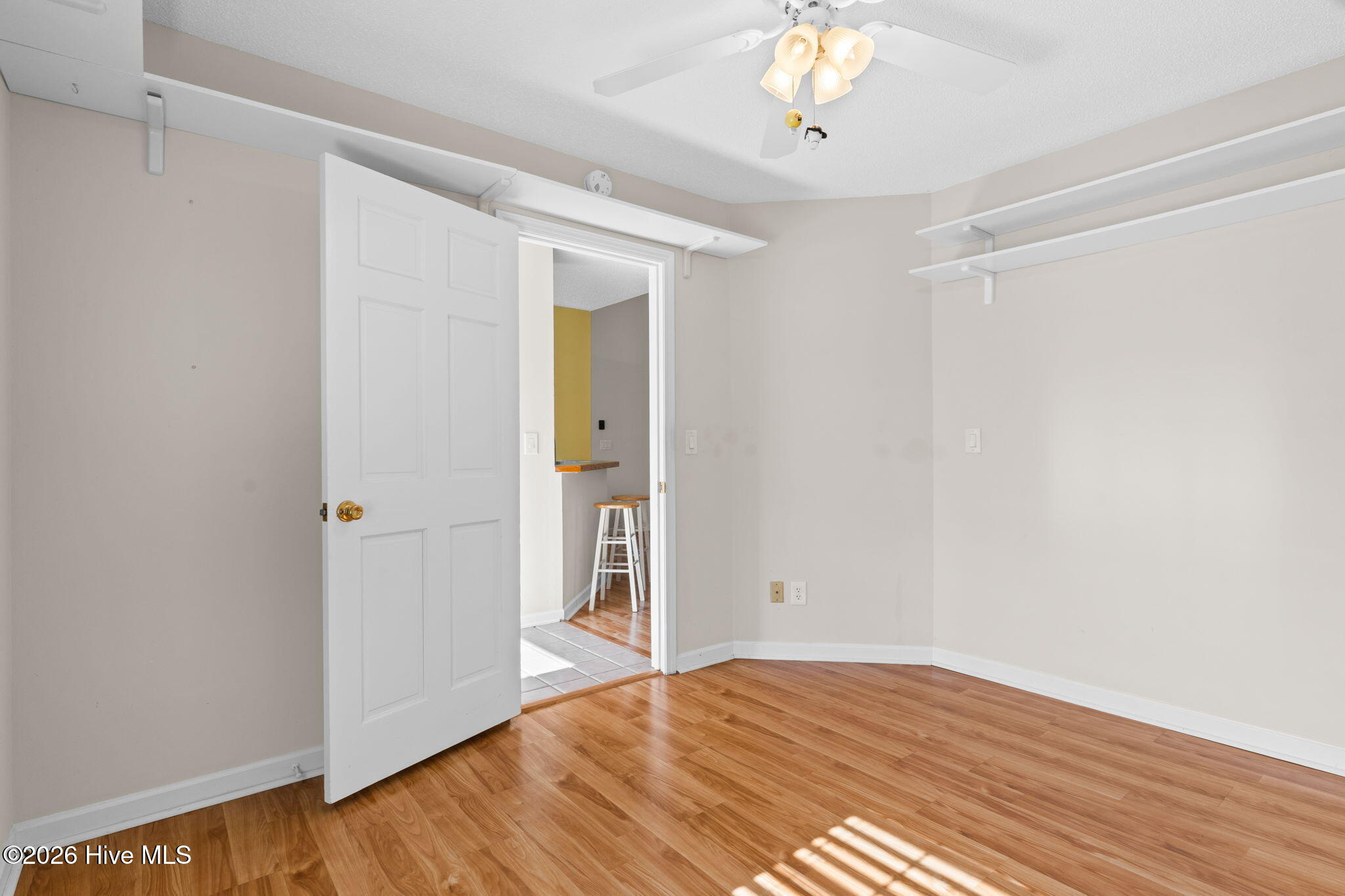 100548556 | Photo 33