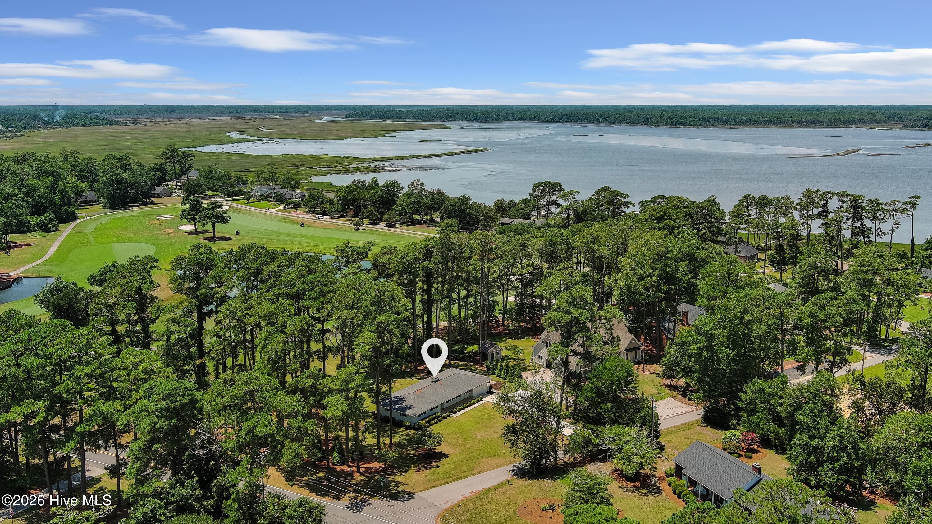 1705 River Drive,Morehead City