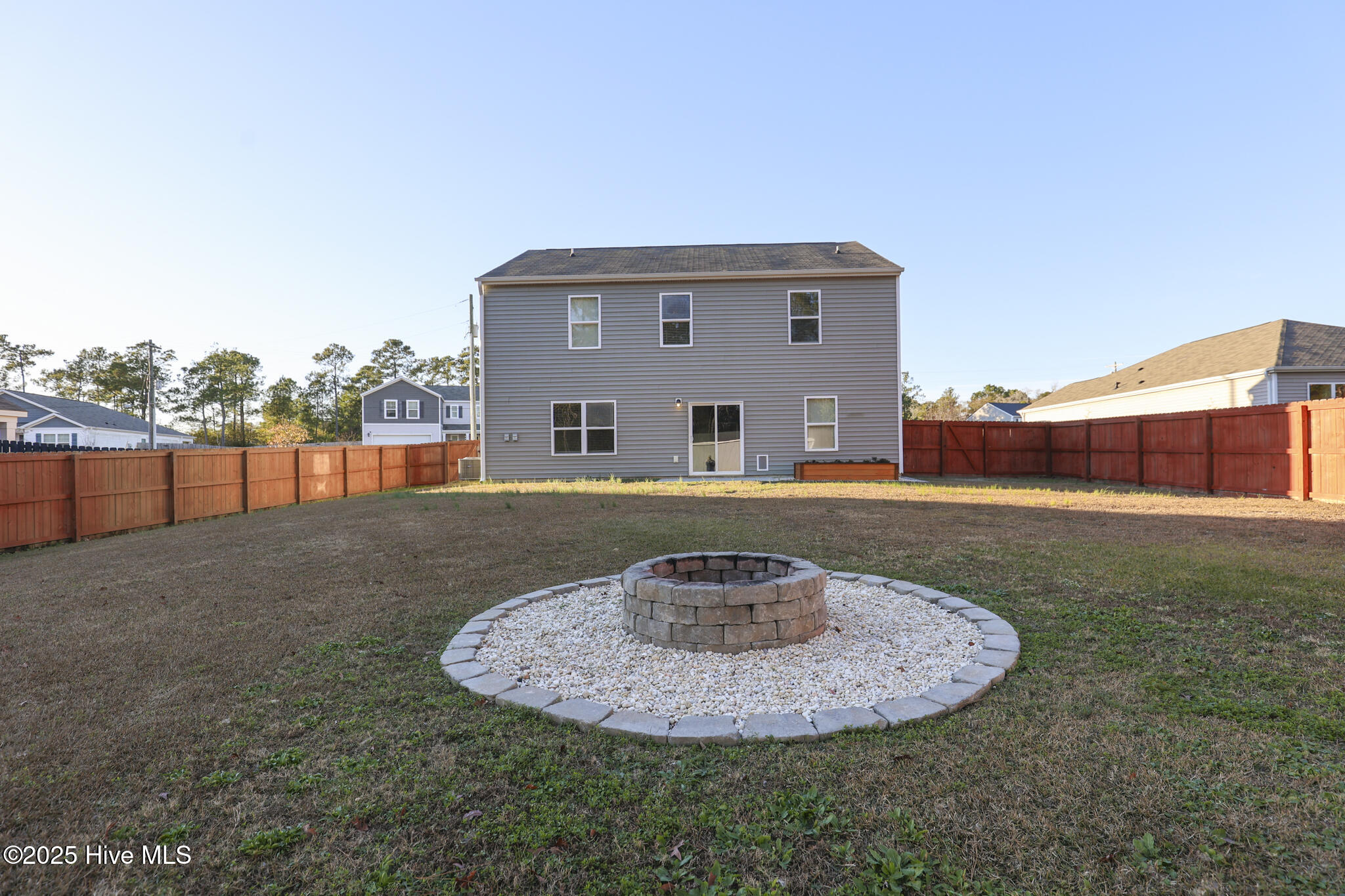 100537464 | Photo 34