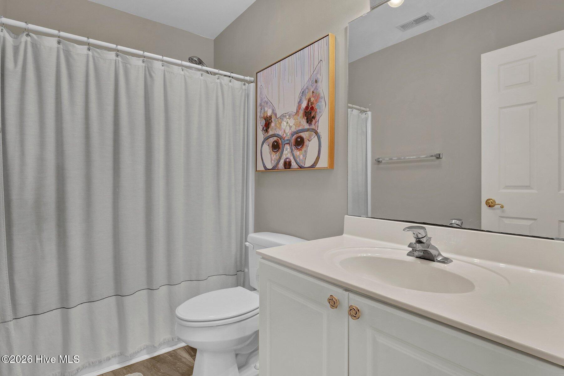 100562227 | Photo 21