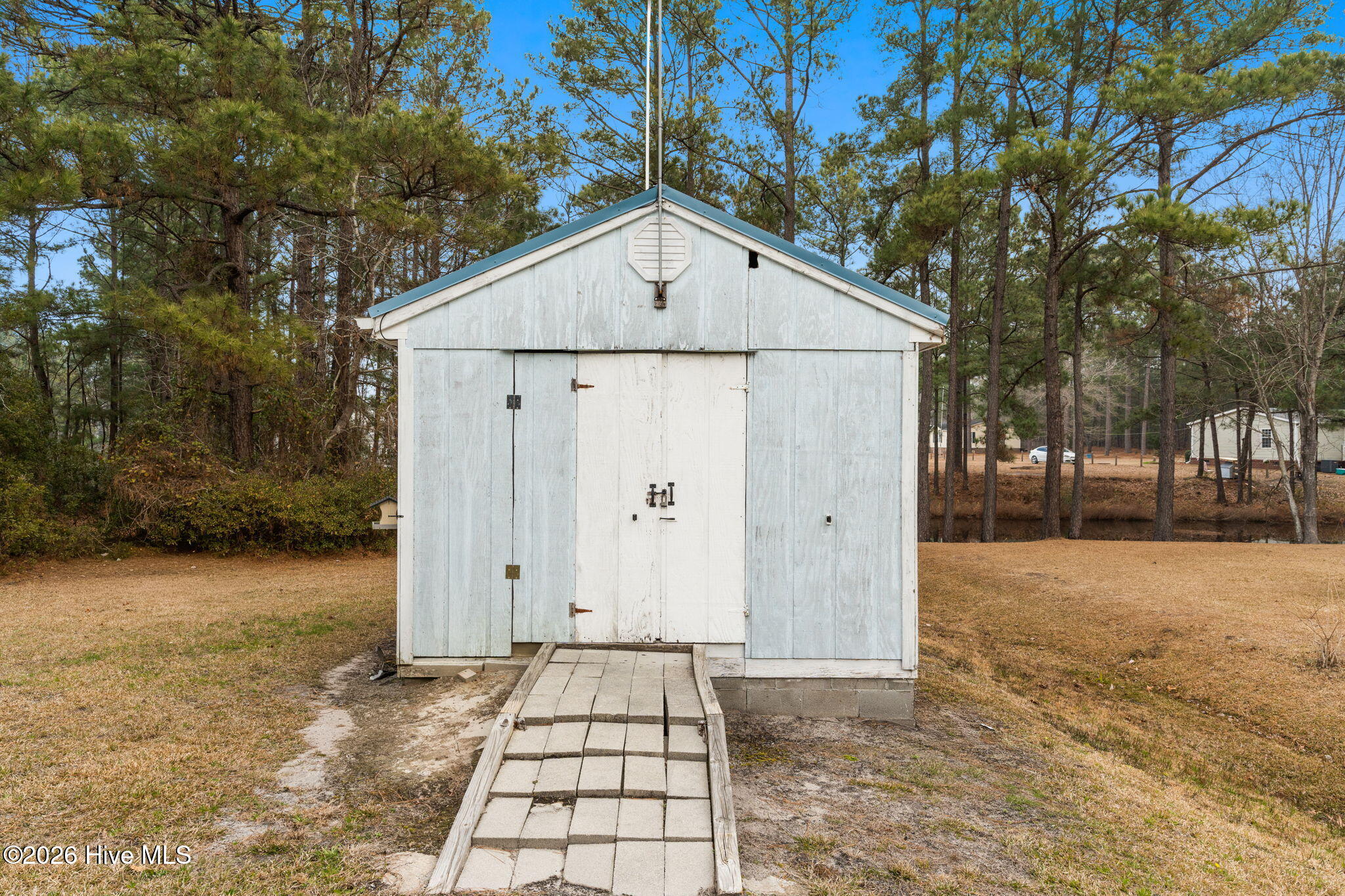 100550811 | Photo 35