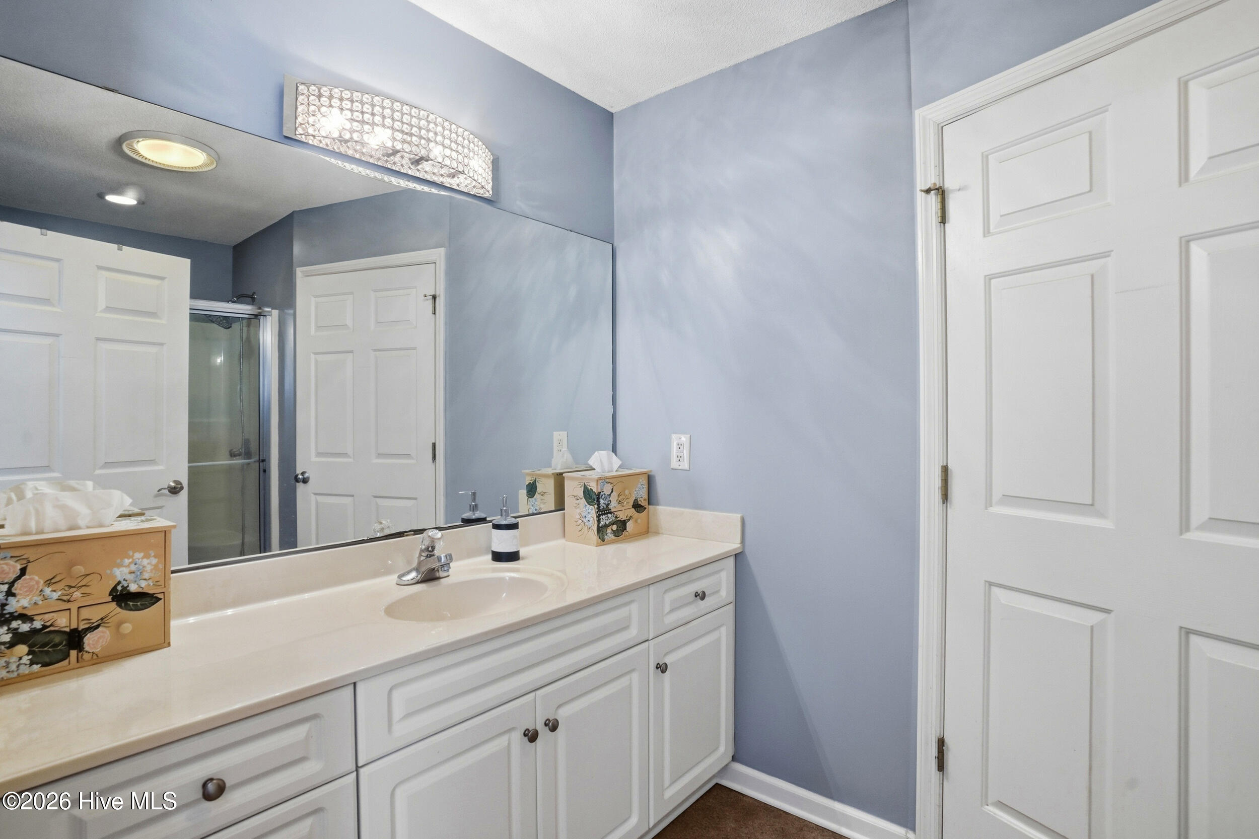 100551882 | Photo 24