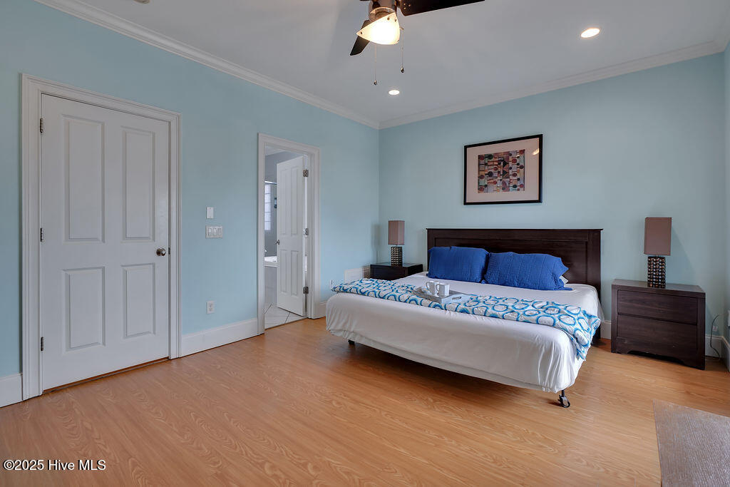 100531448 | Photo 24