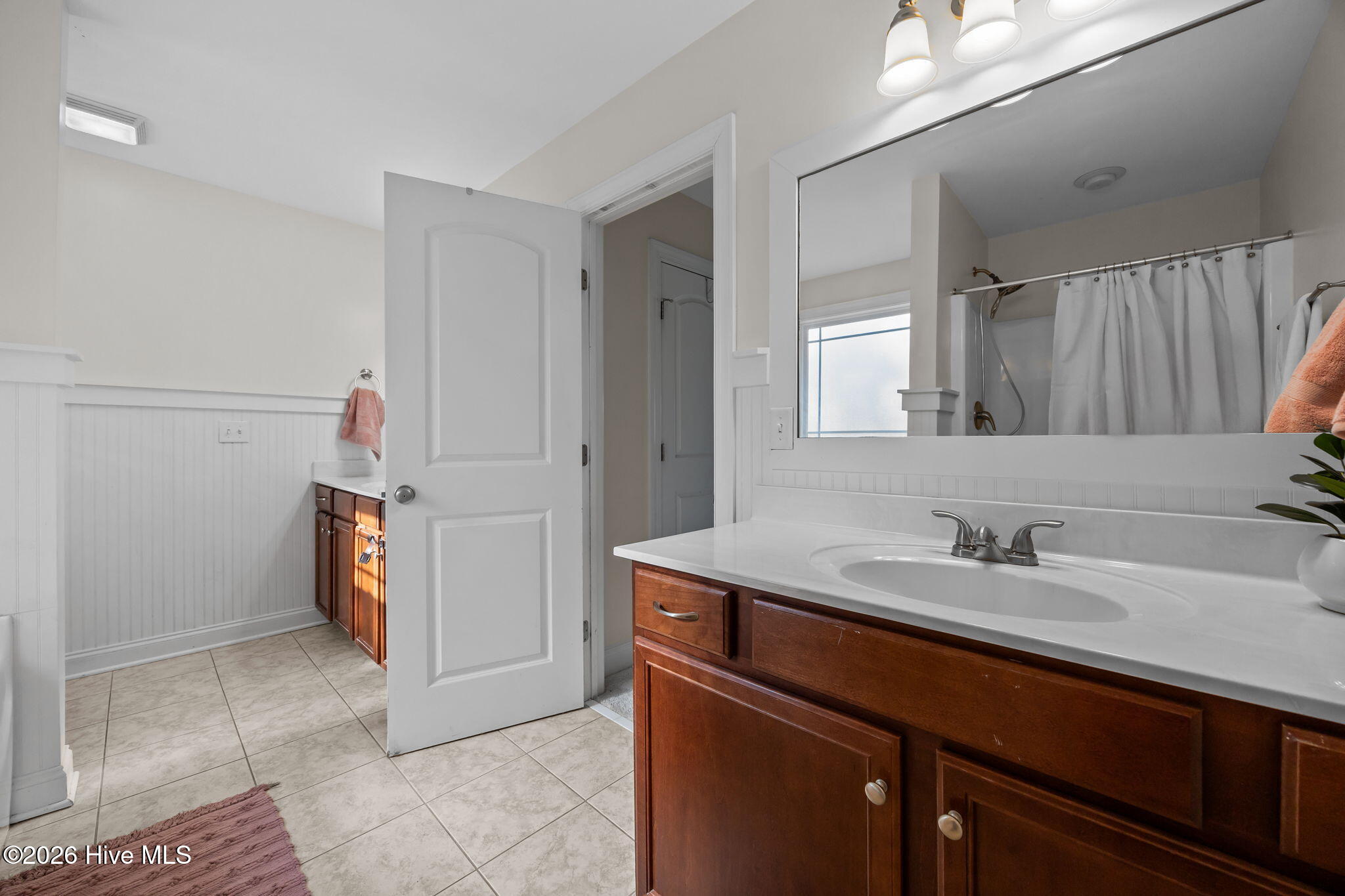 100550598 | Photo 17