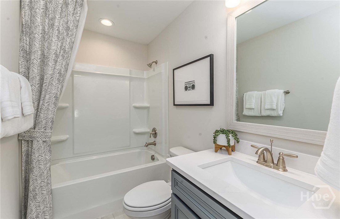 Pictures, photographs, colors, features, and sizes are for illustration purposes only and will vary from the homes as built.