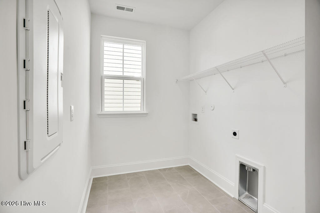 100545811 | Photo 17