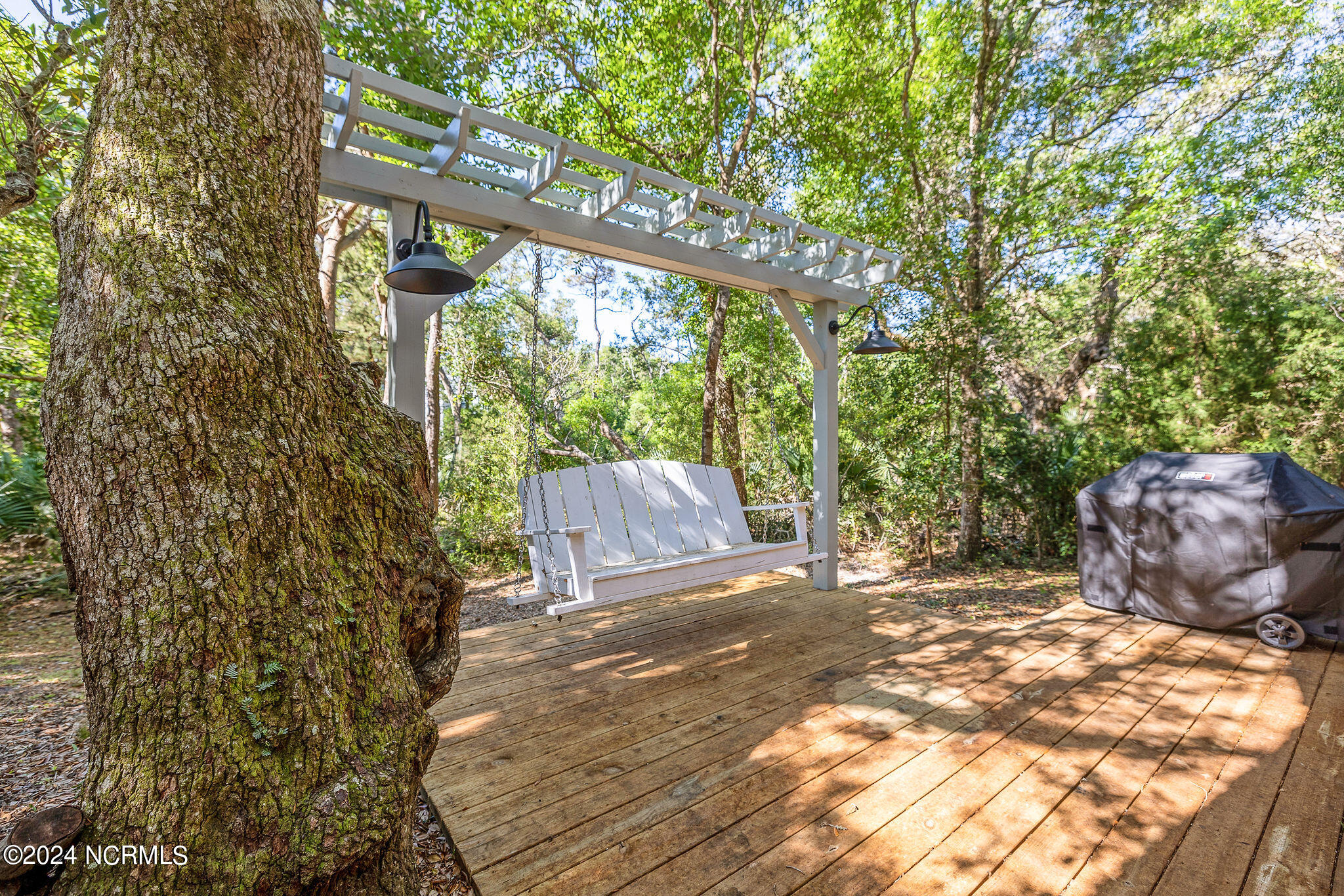 100493590 | Photo 21